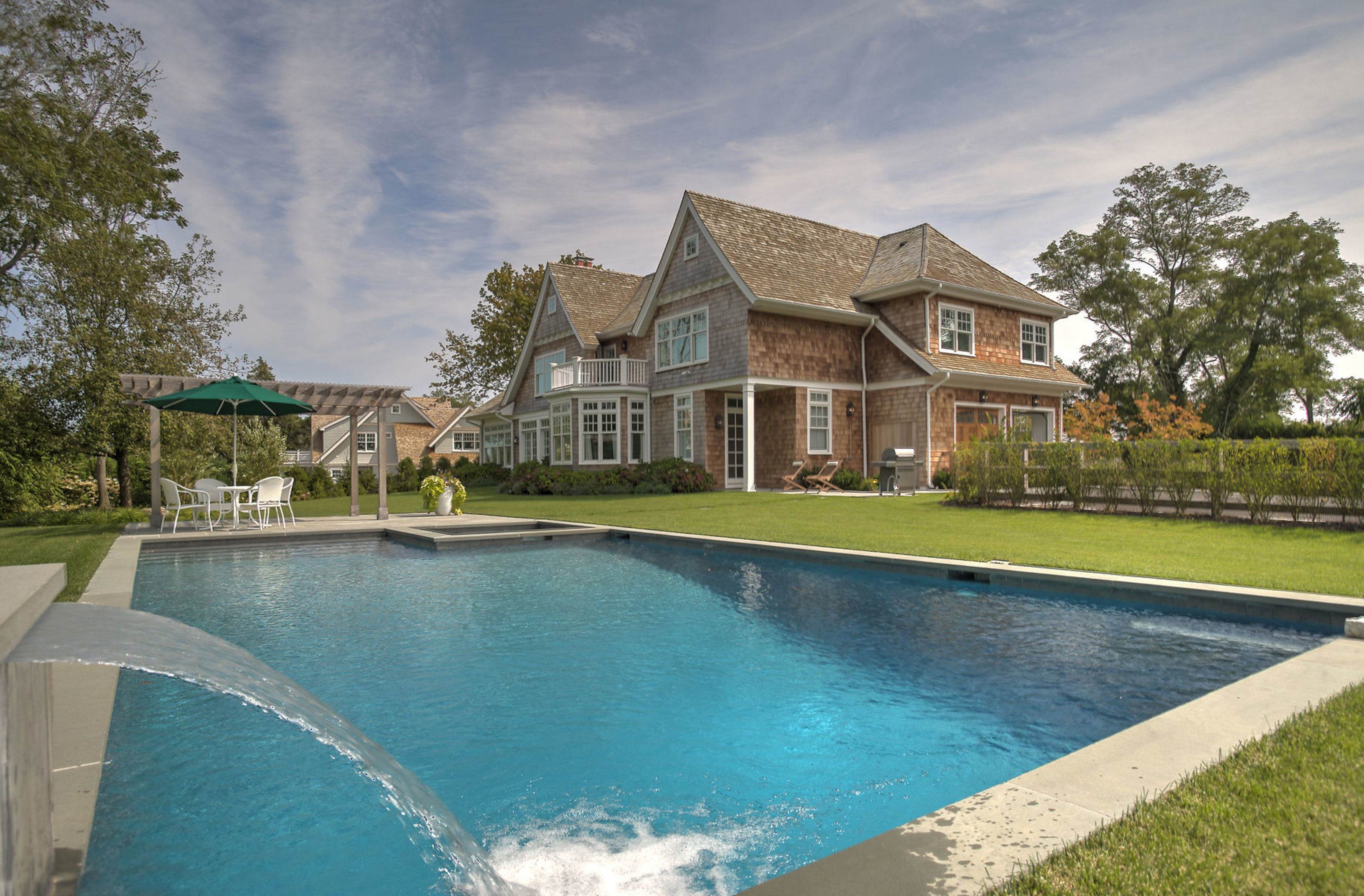 11 Allen Ct Off North Main in Southampton Out East