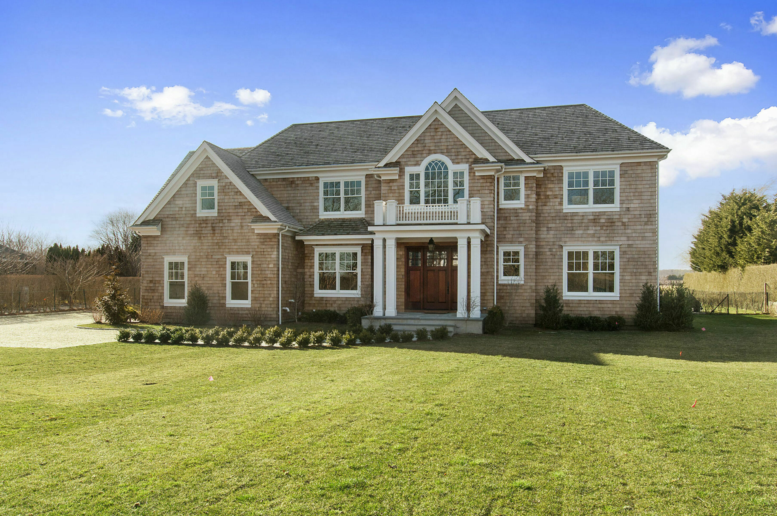 28 Mill Farm Ln in Water Mill Out East
