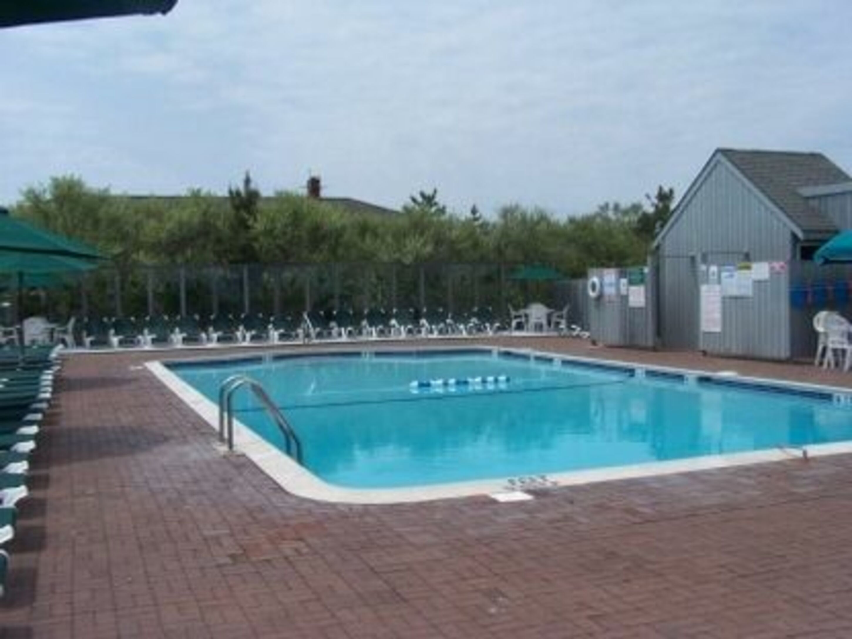 2166 Montauk Hwy. Sea Crest Unit 27 in Amagansett Out East