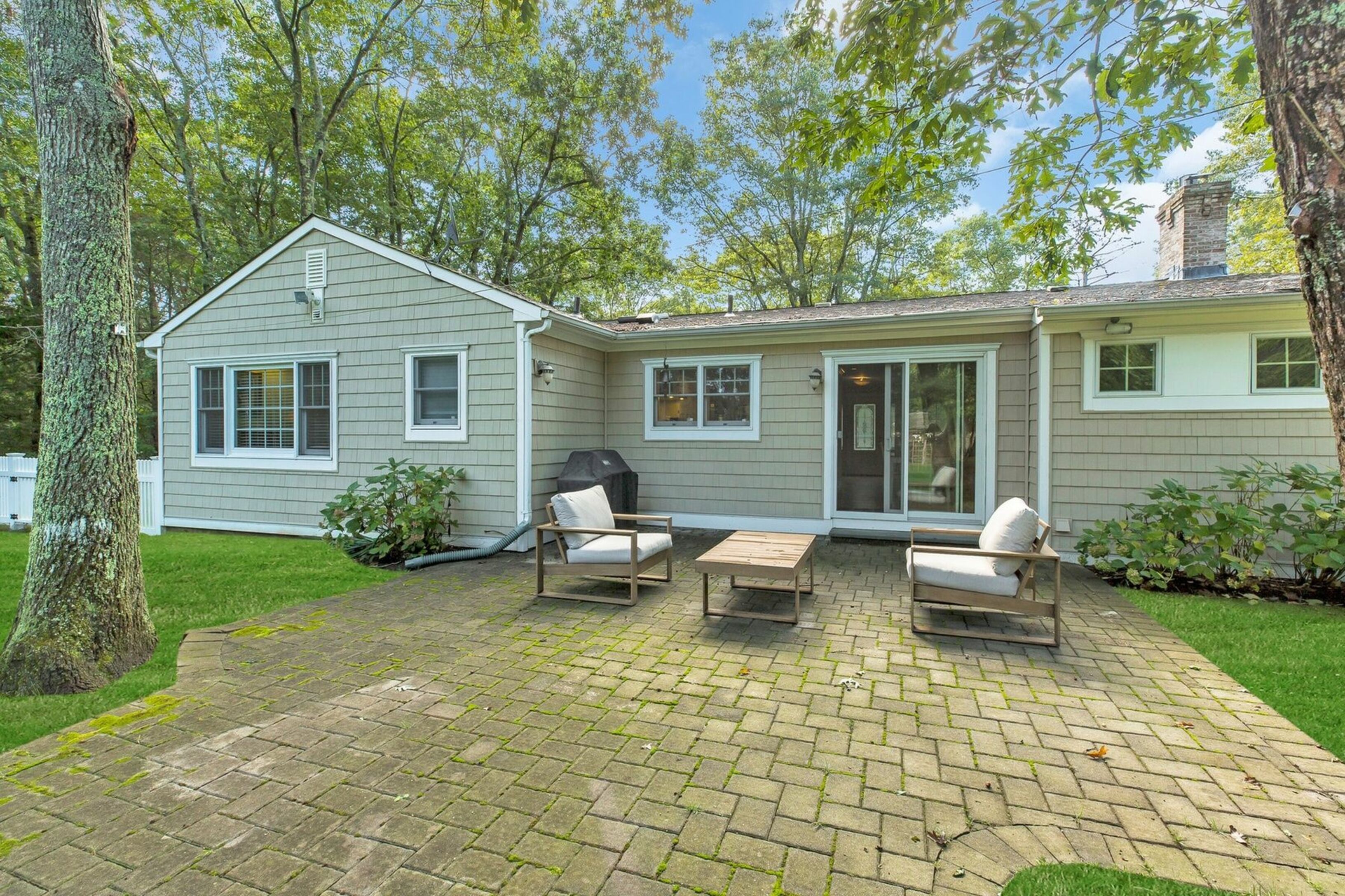 10 Birchwood Ln in East Quogue Out East