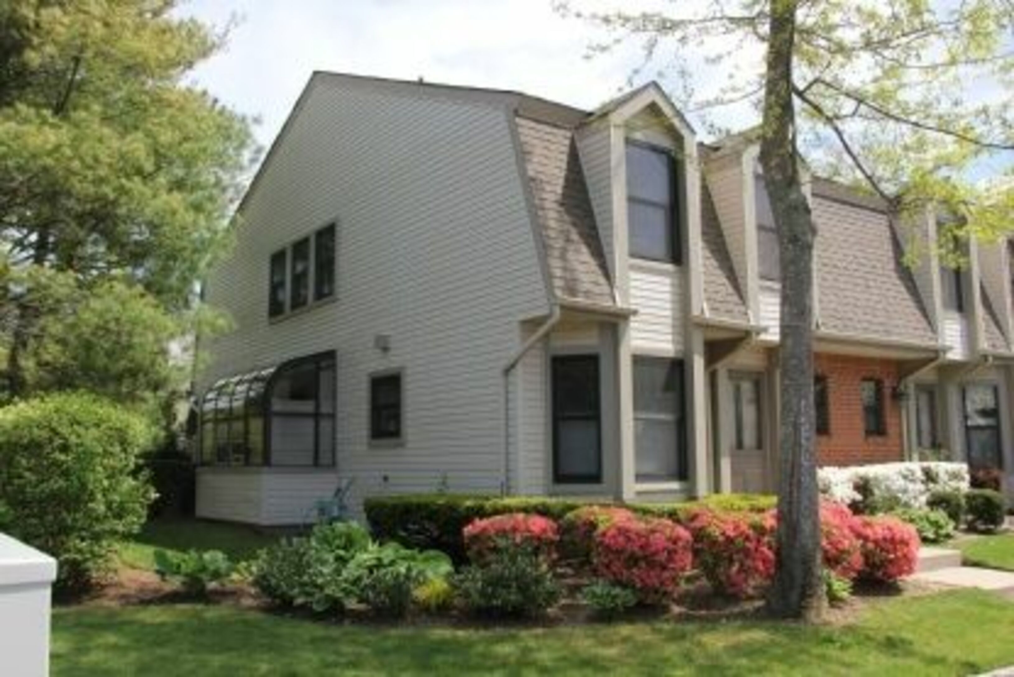 50 Hubbard Ln, Unit 50 in Southampton Out East