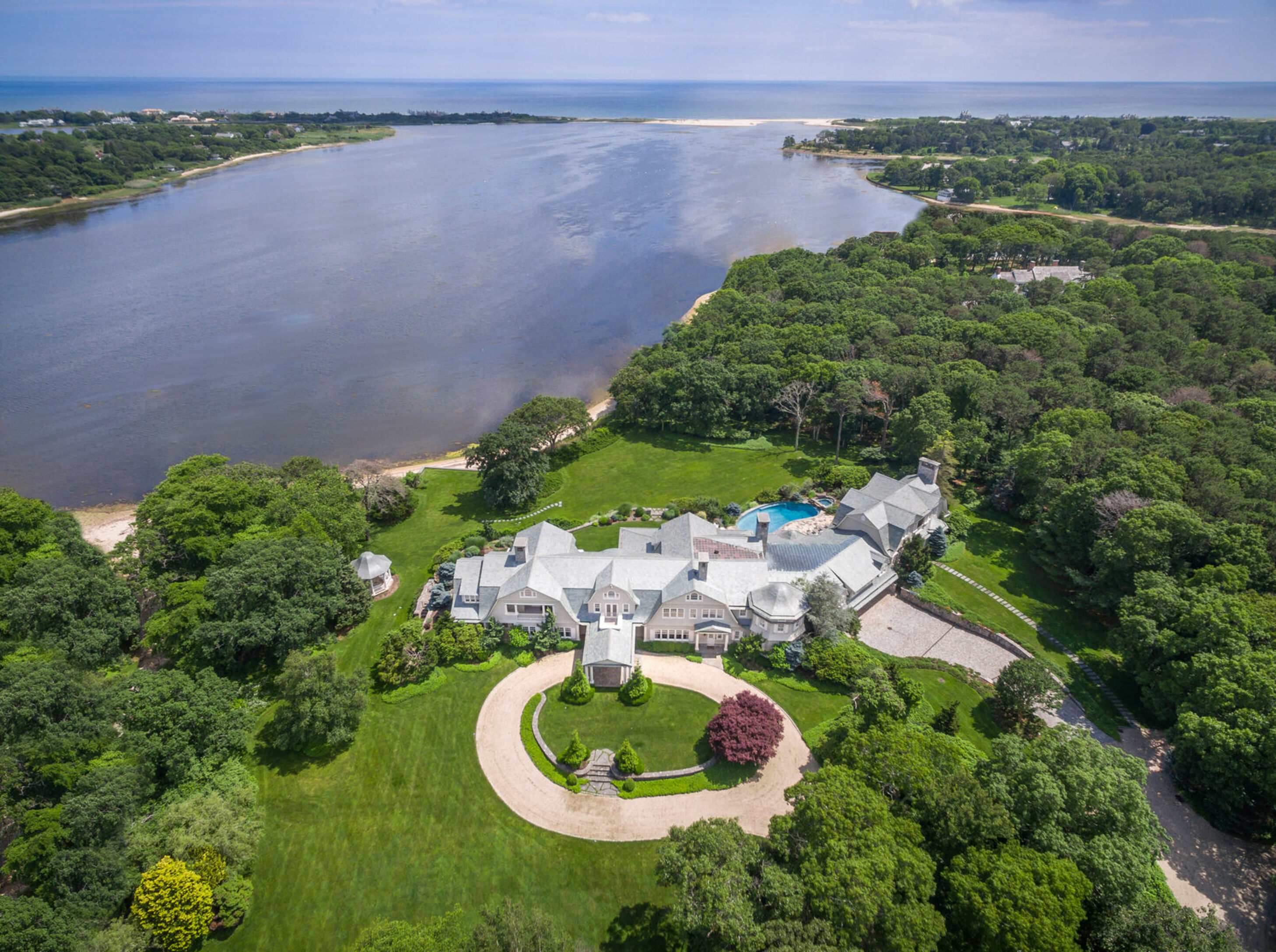 Property in Wainscott Out East