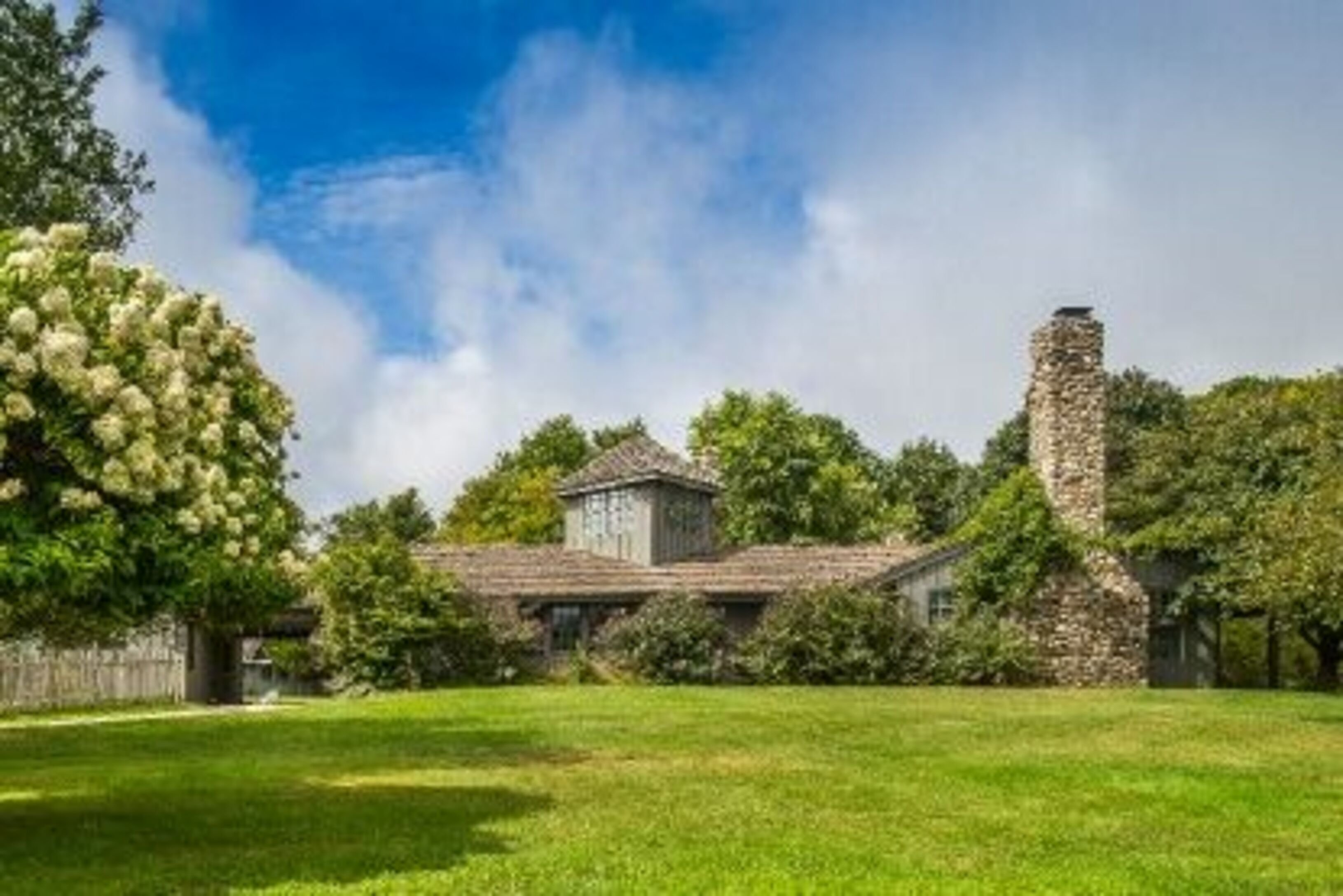 472 Further Ln in Amagansett Out East