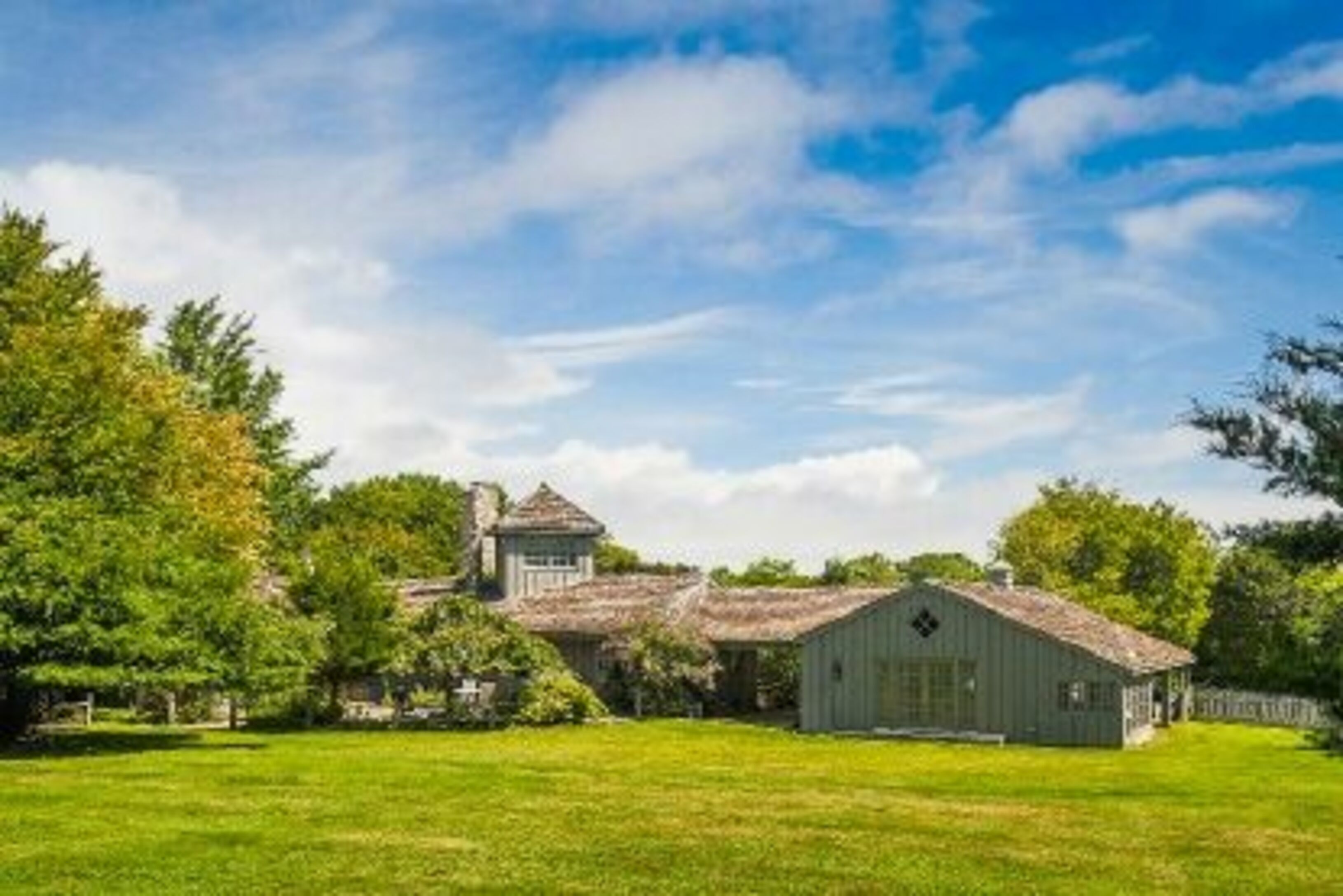 472 Further Ln in Amagansett Out East