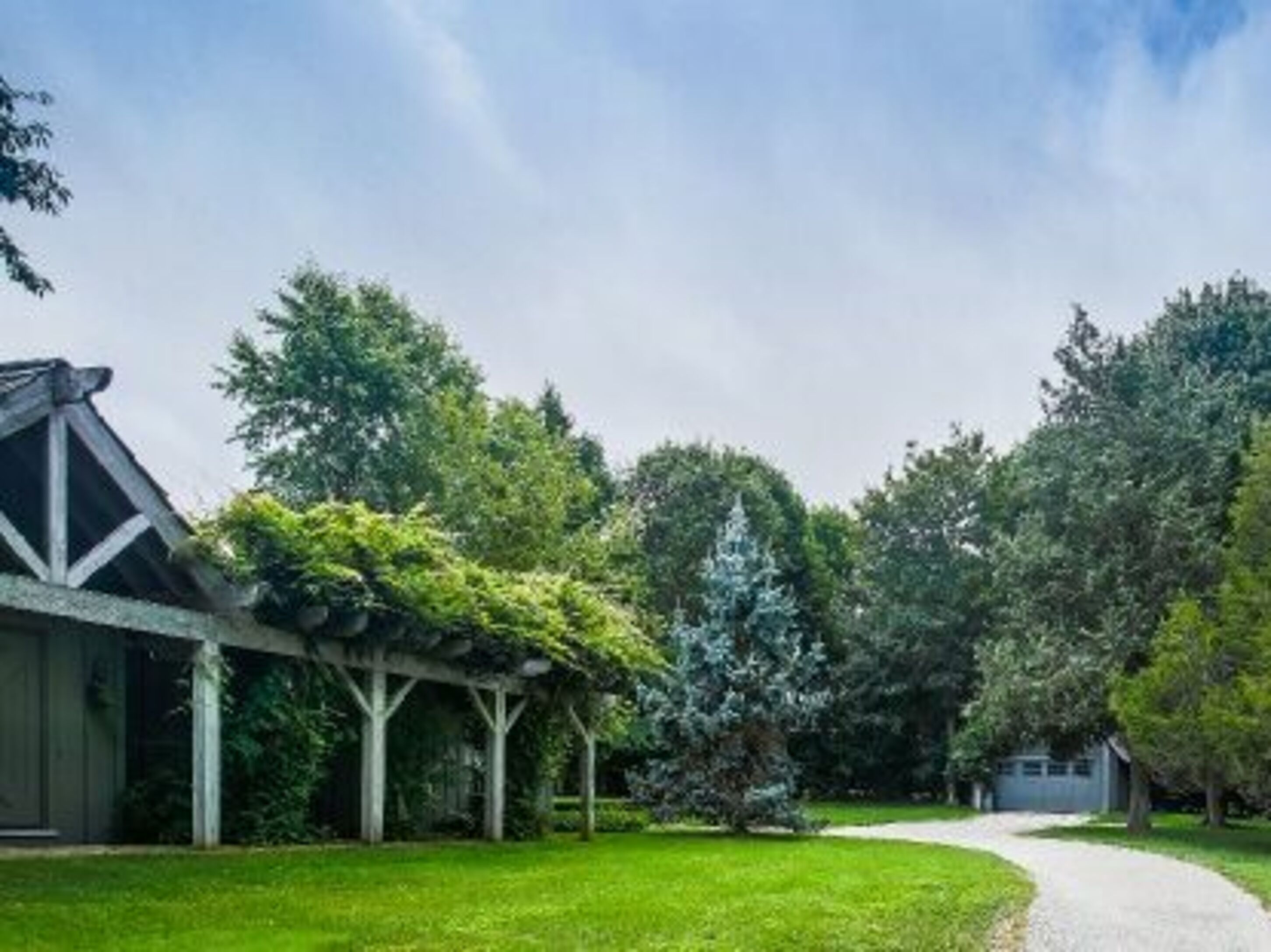 472 Further Ln in Amagansett Out East