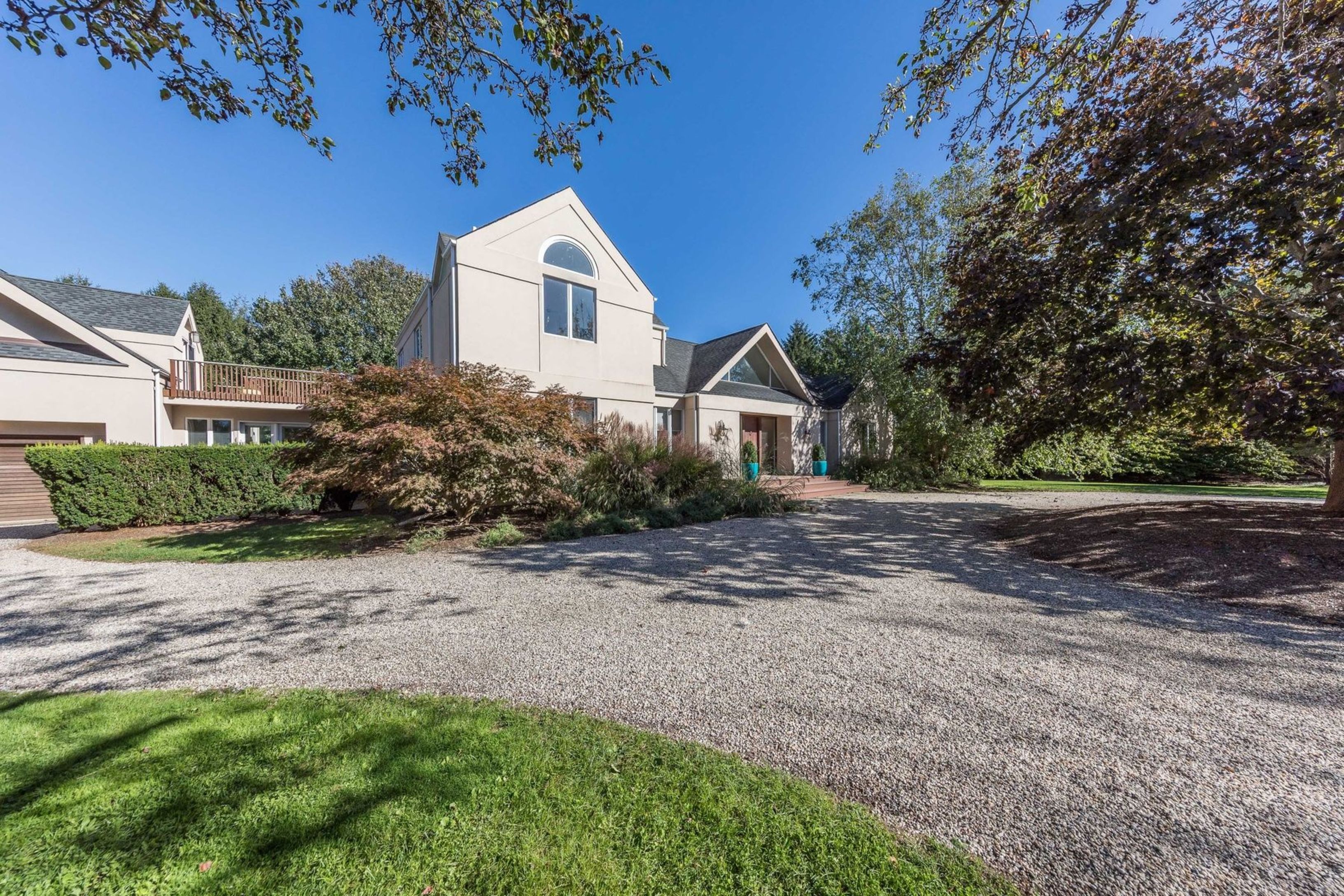 69 Old Barn Ln in Sagaponack Out East