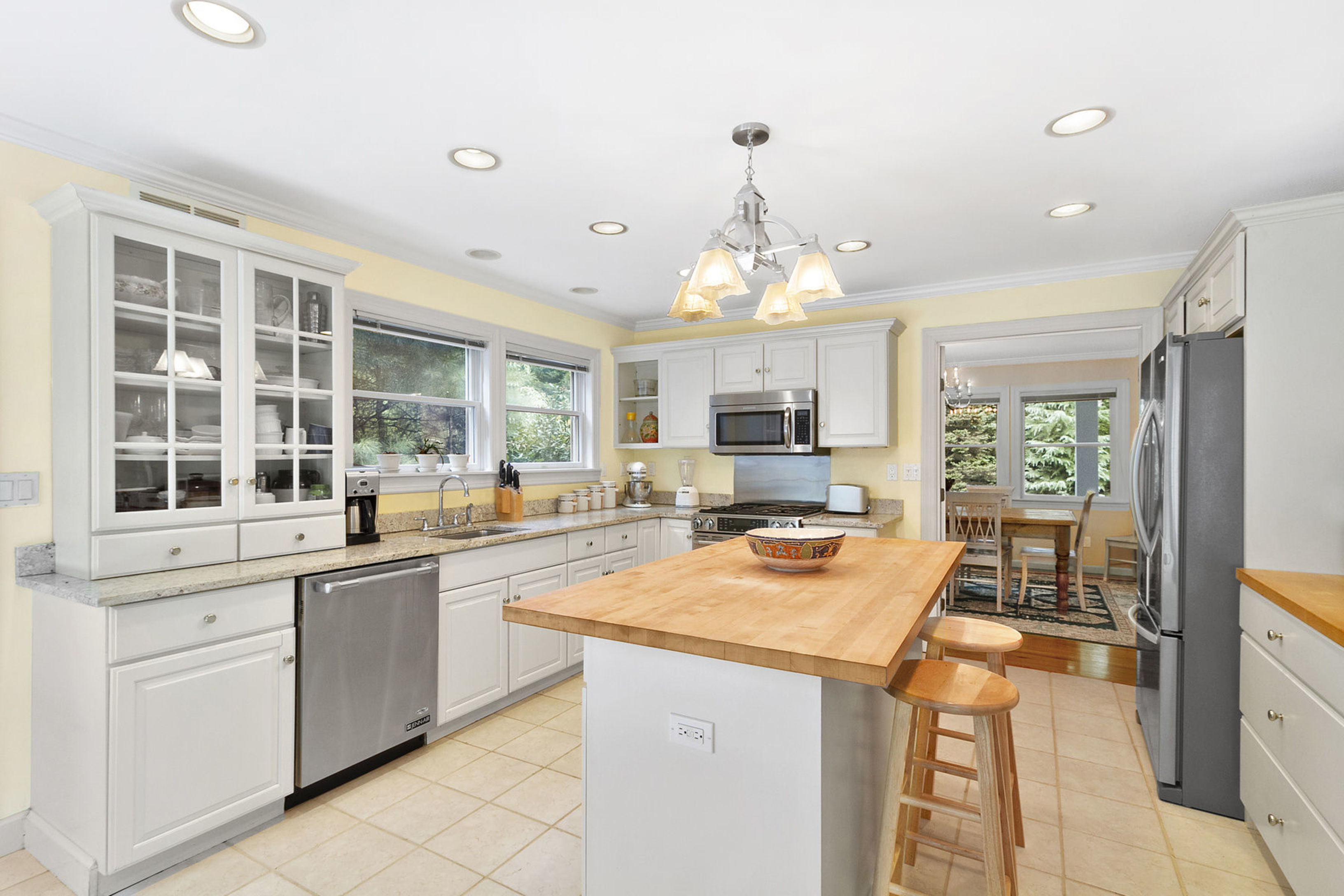 3 Holly Pl in East Hampton | Out East