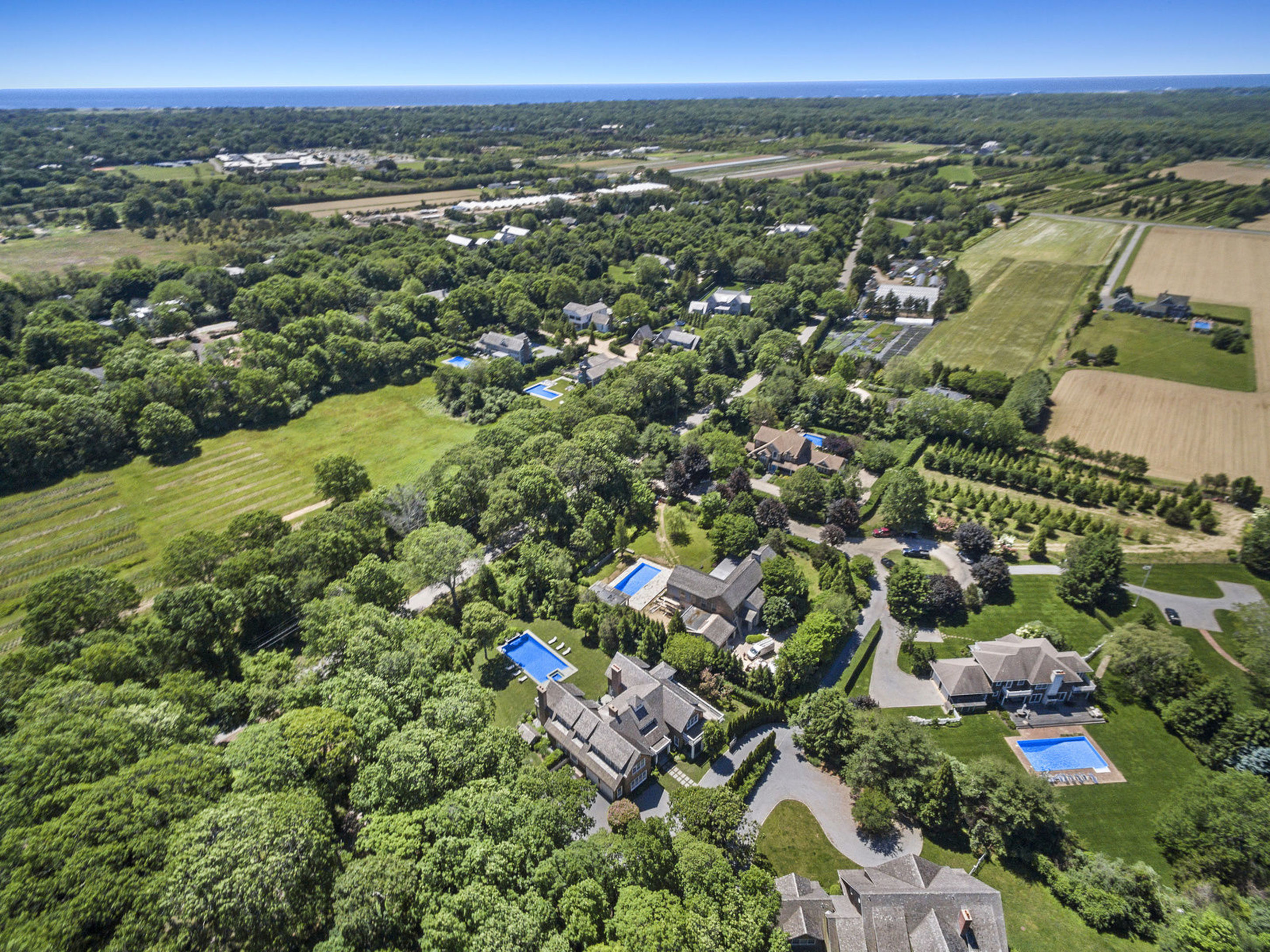 4 Sawmill Ln in East Hampton Out East