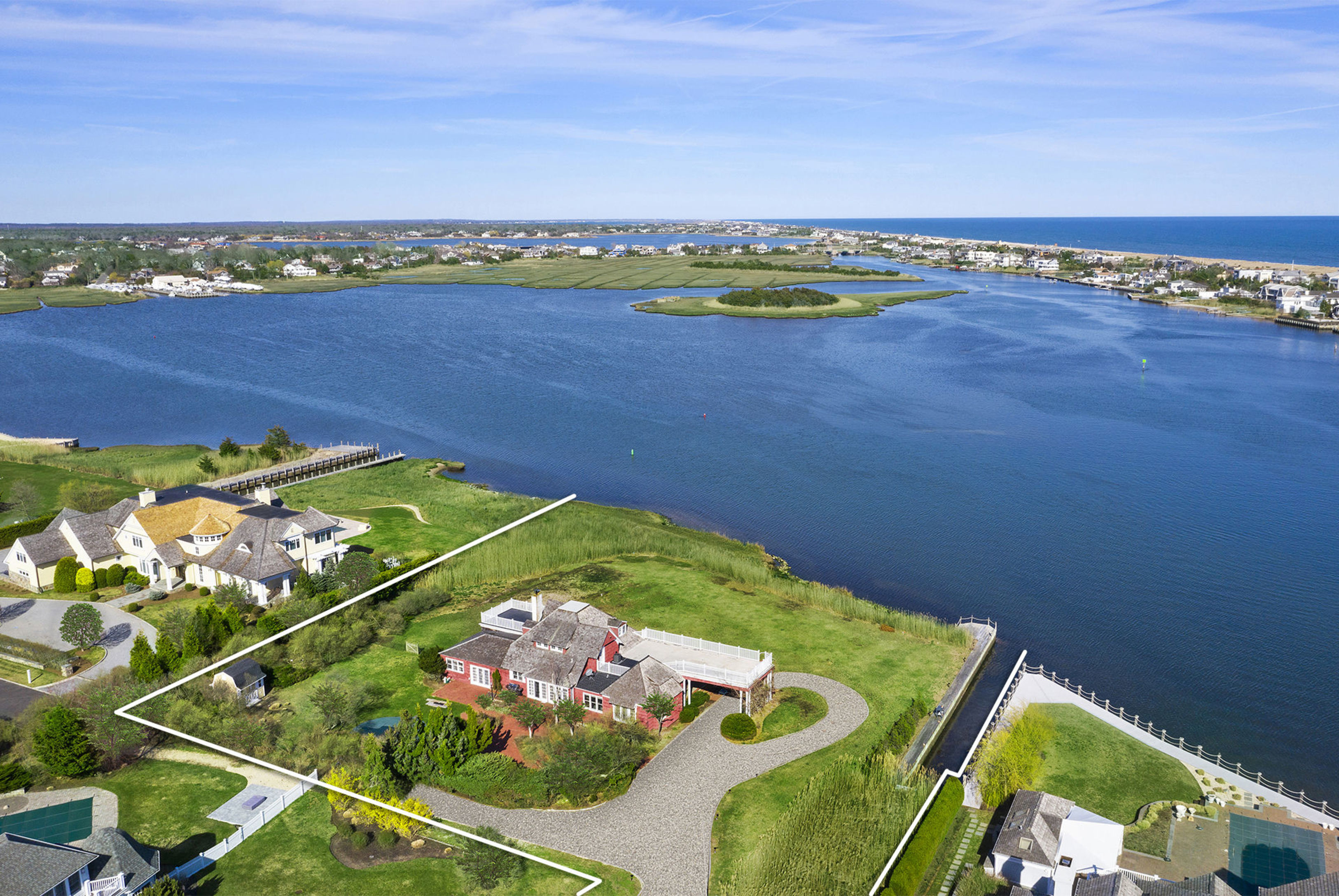 34 Westbridge Rd in Westhampton Beach Out East