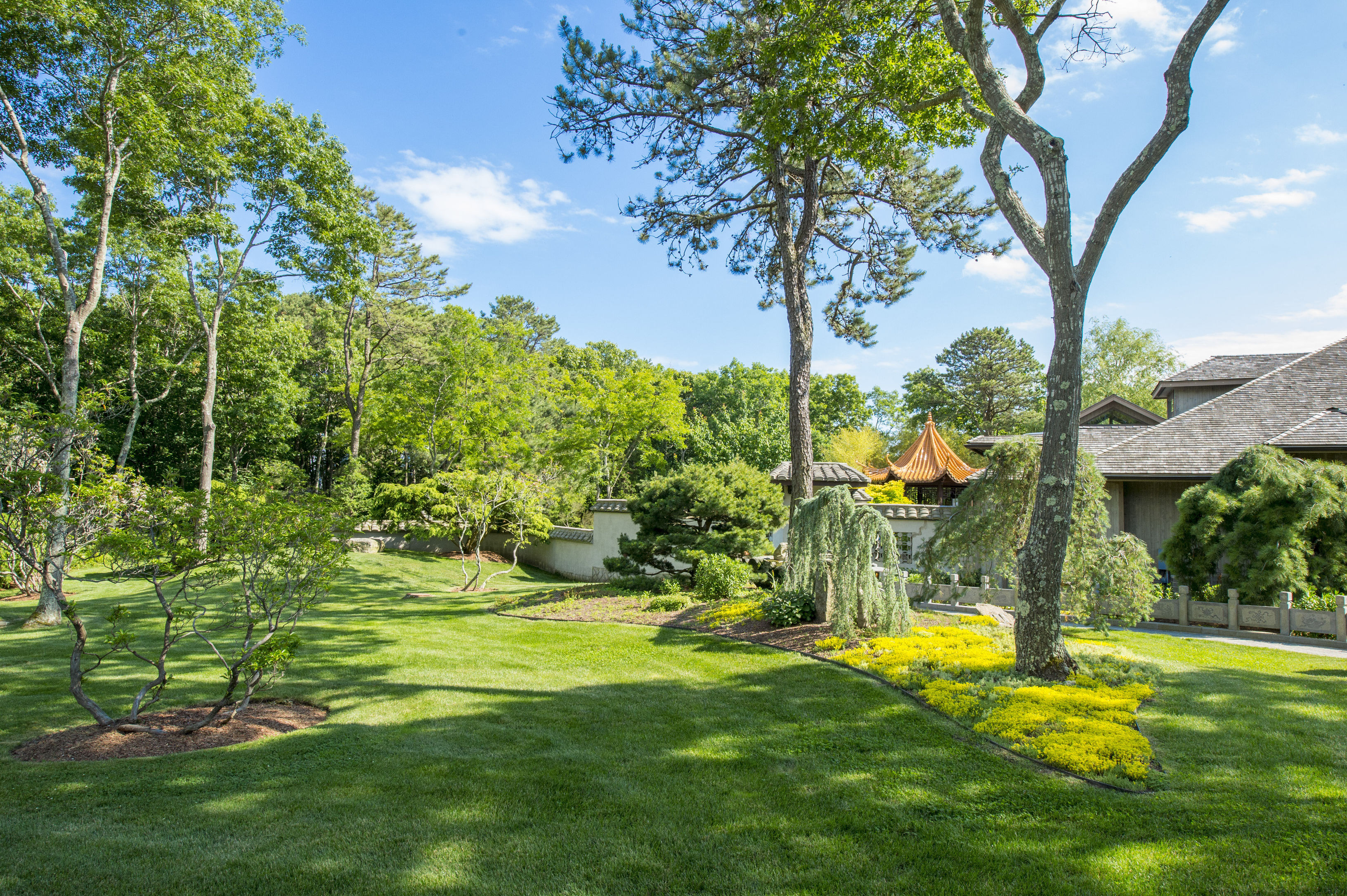 5 Paumanok Road in Bridgehampton Out East