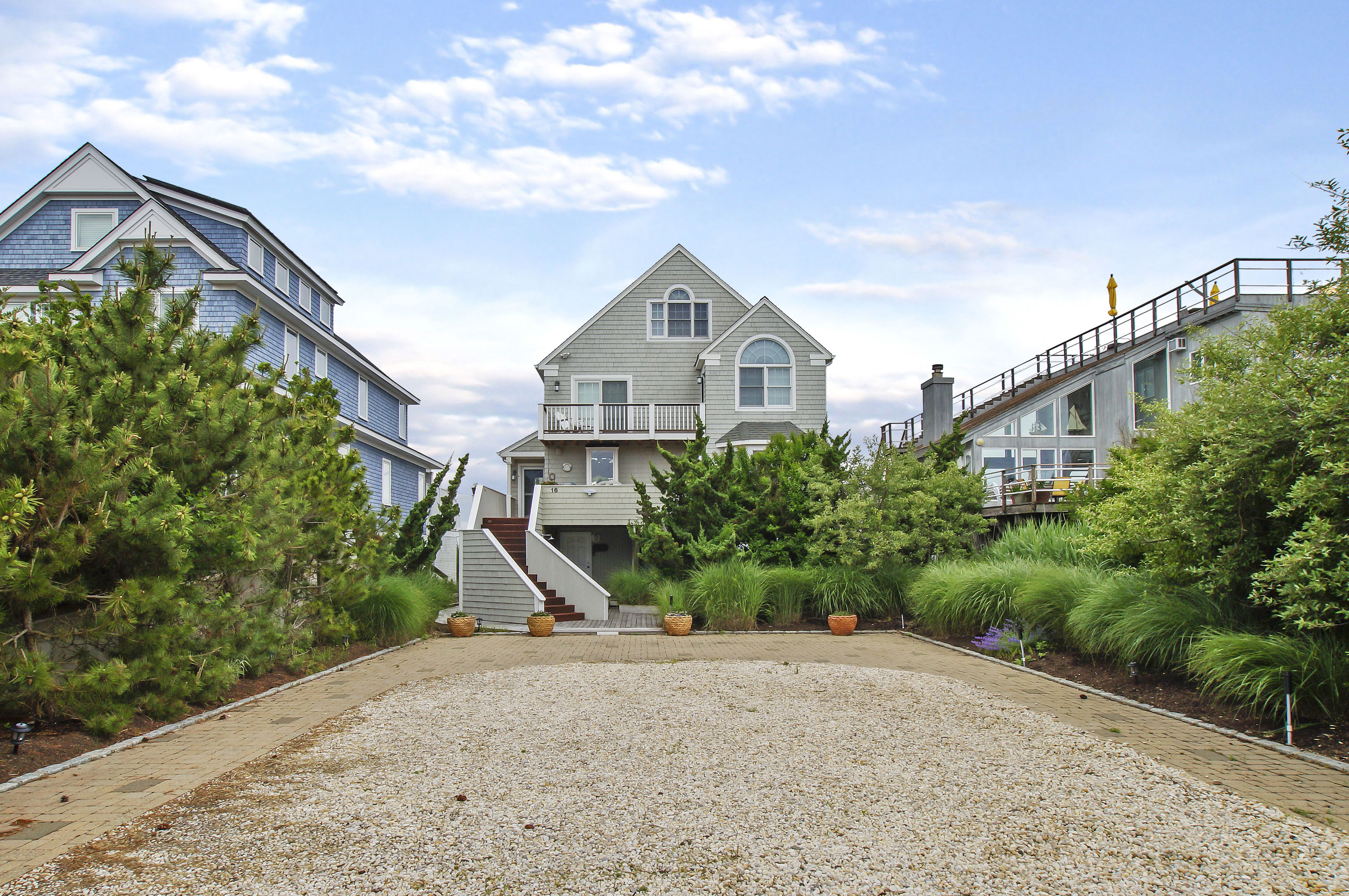 16 Dune Ln in Westhampton Beach Out East