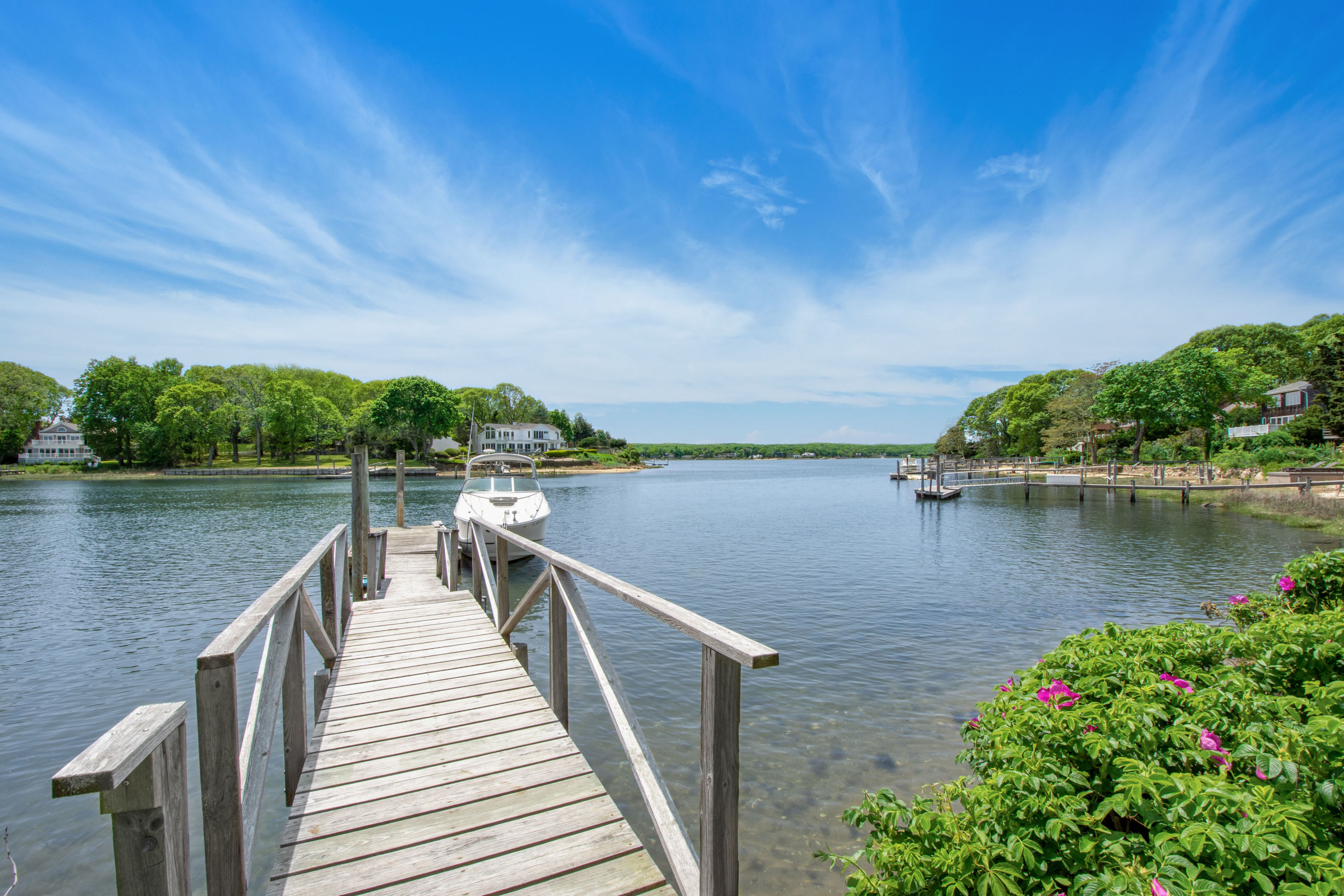 28 Bay View Dr East in Sag Harbor Out East