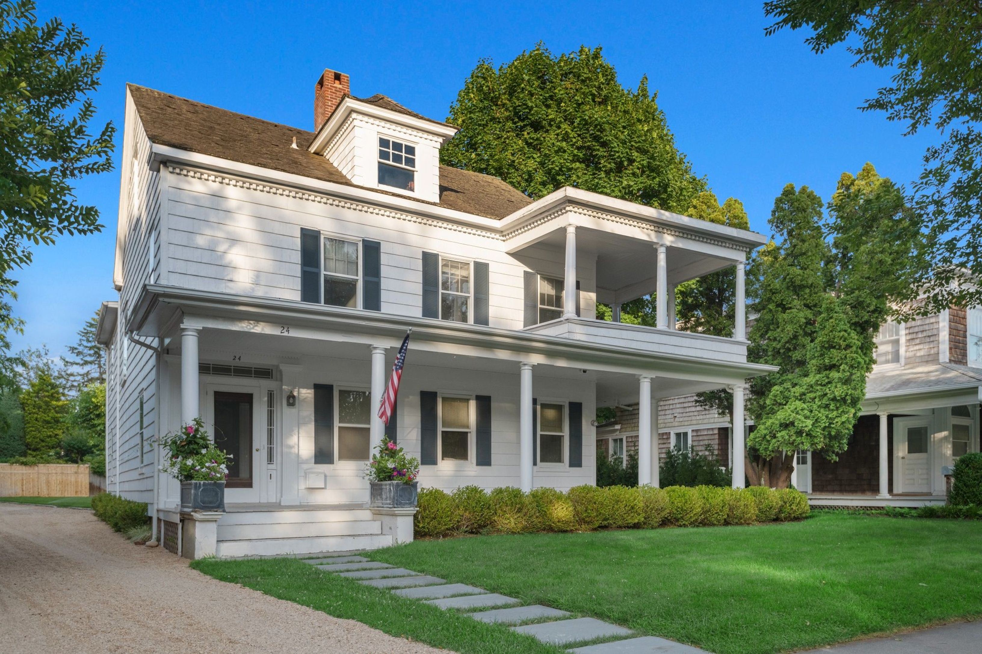 24 North Main St in Southampton Out East