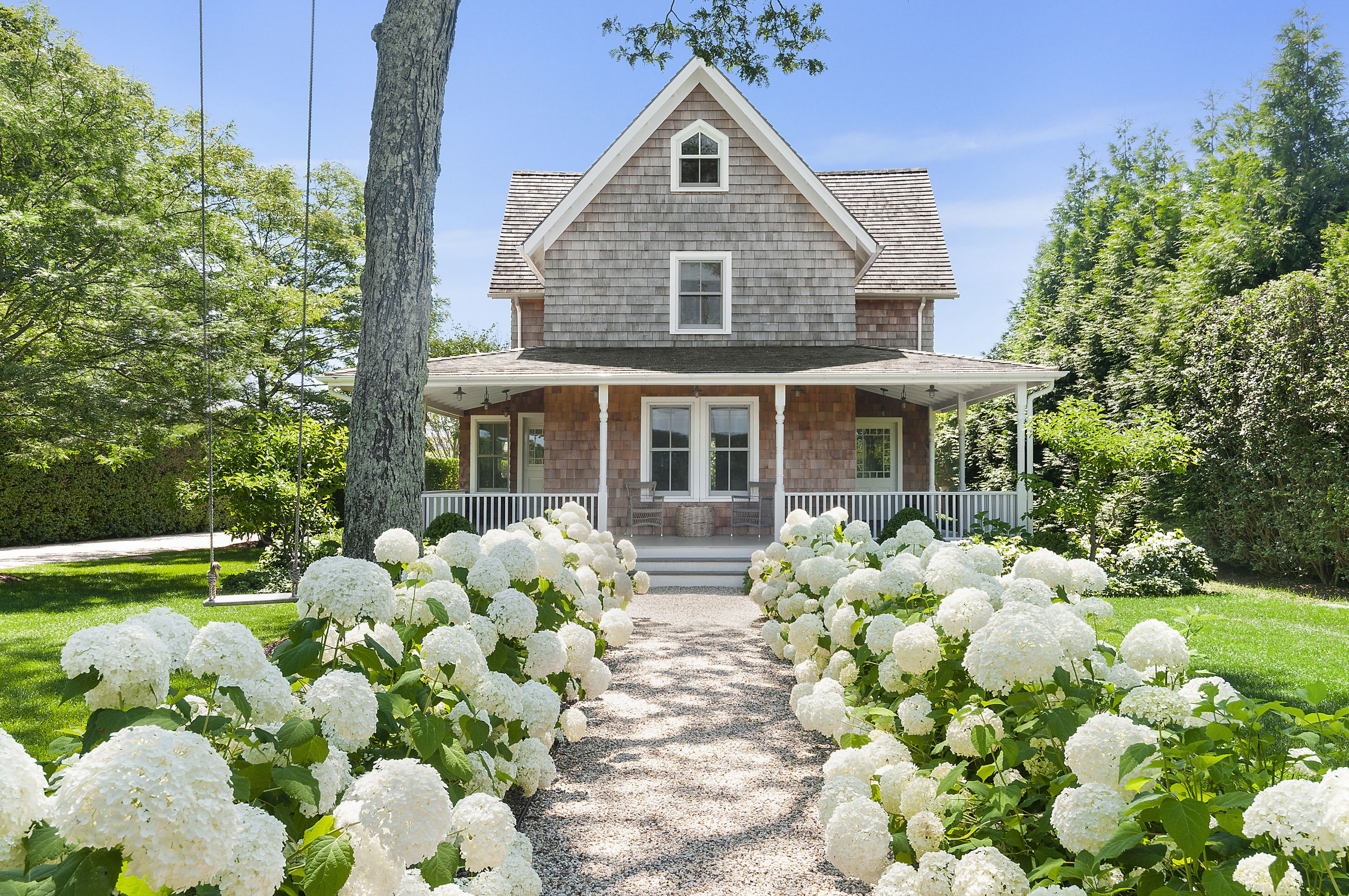 6 Wainscott Main St in Wainscott Out East