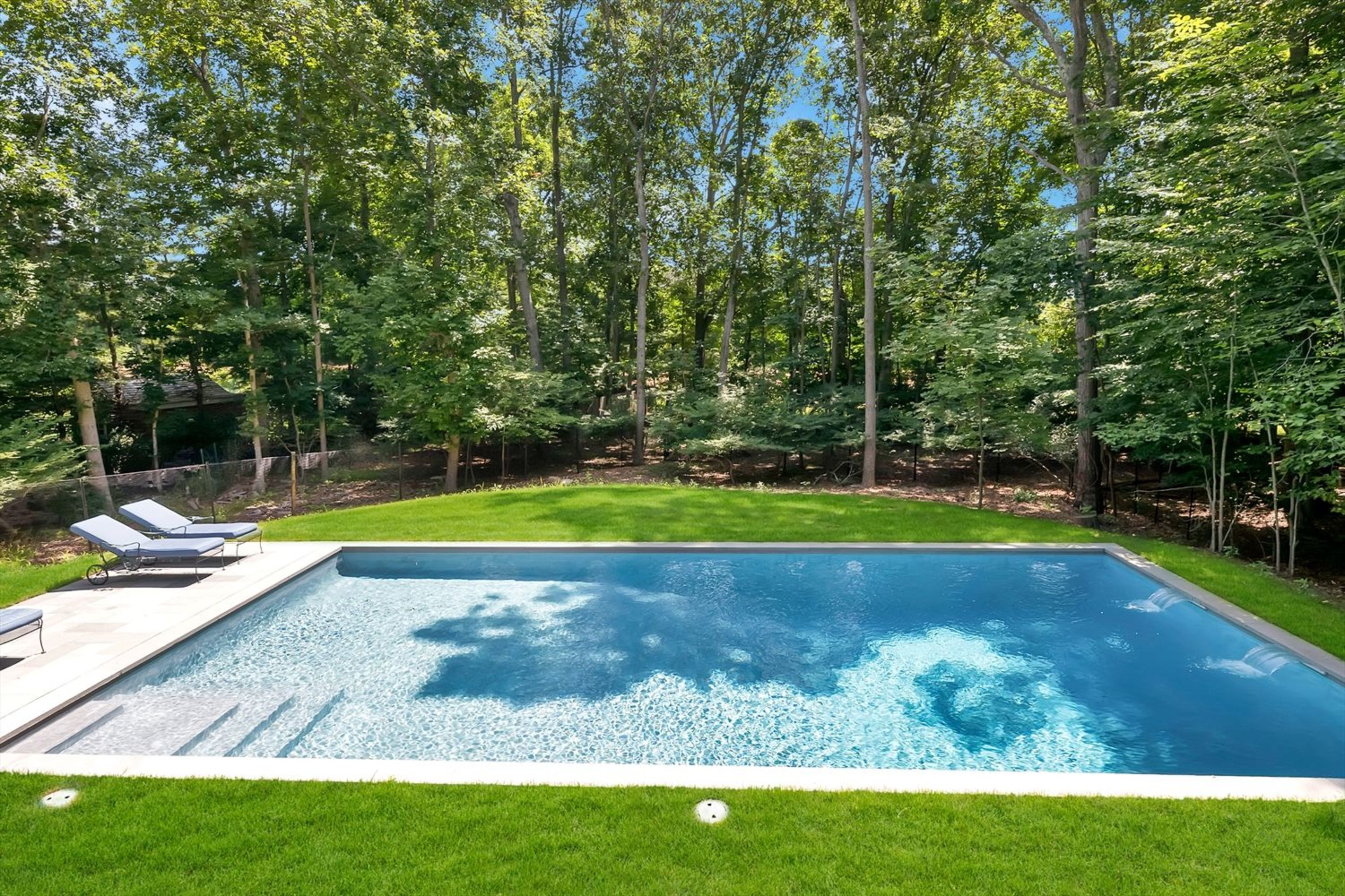 3 Old Orchard Ln in East Hampton Out East