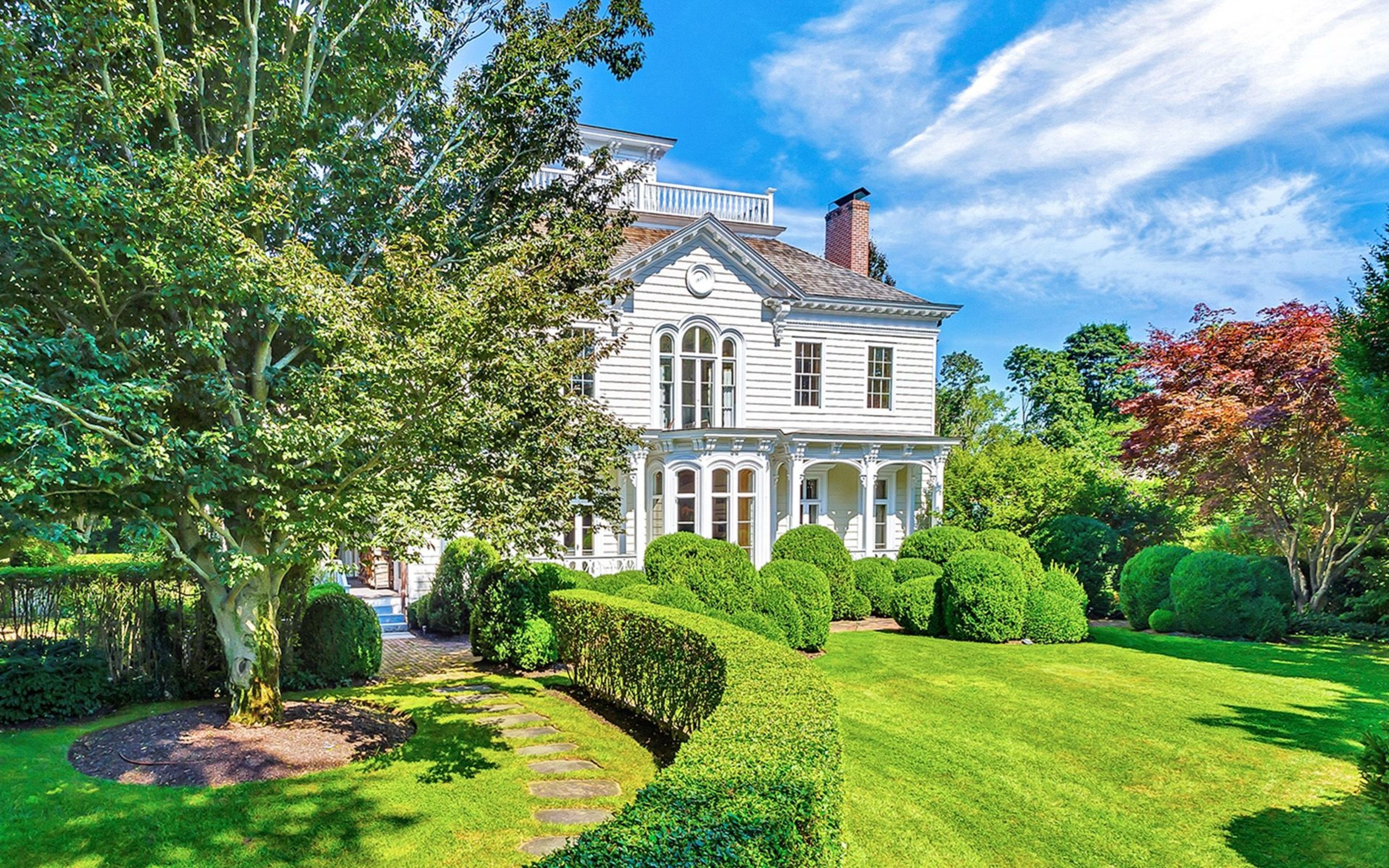 238 Main Street in Sag Harbor Out East