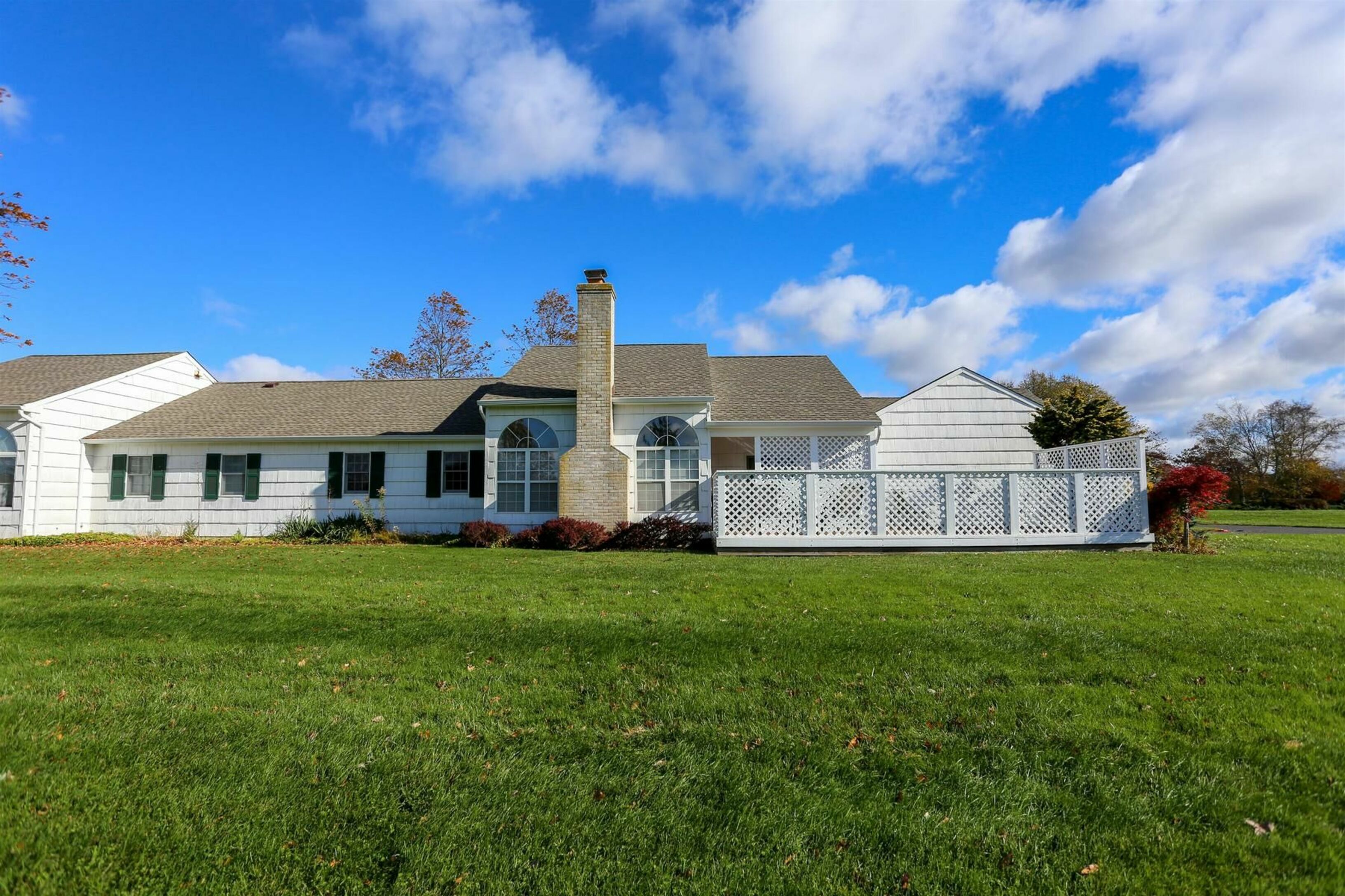 144 Saint Andrews Circle in Southampton Out East