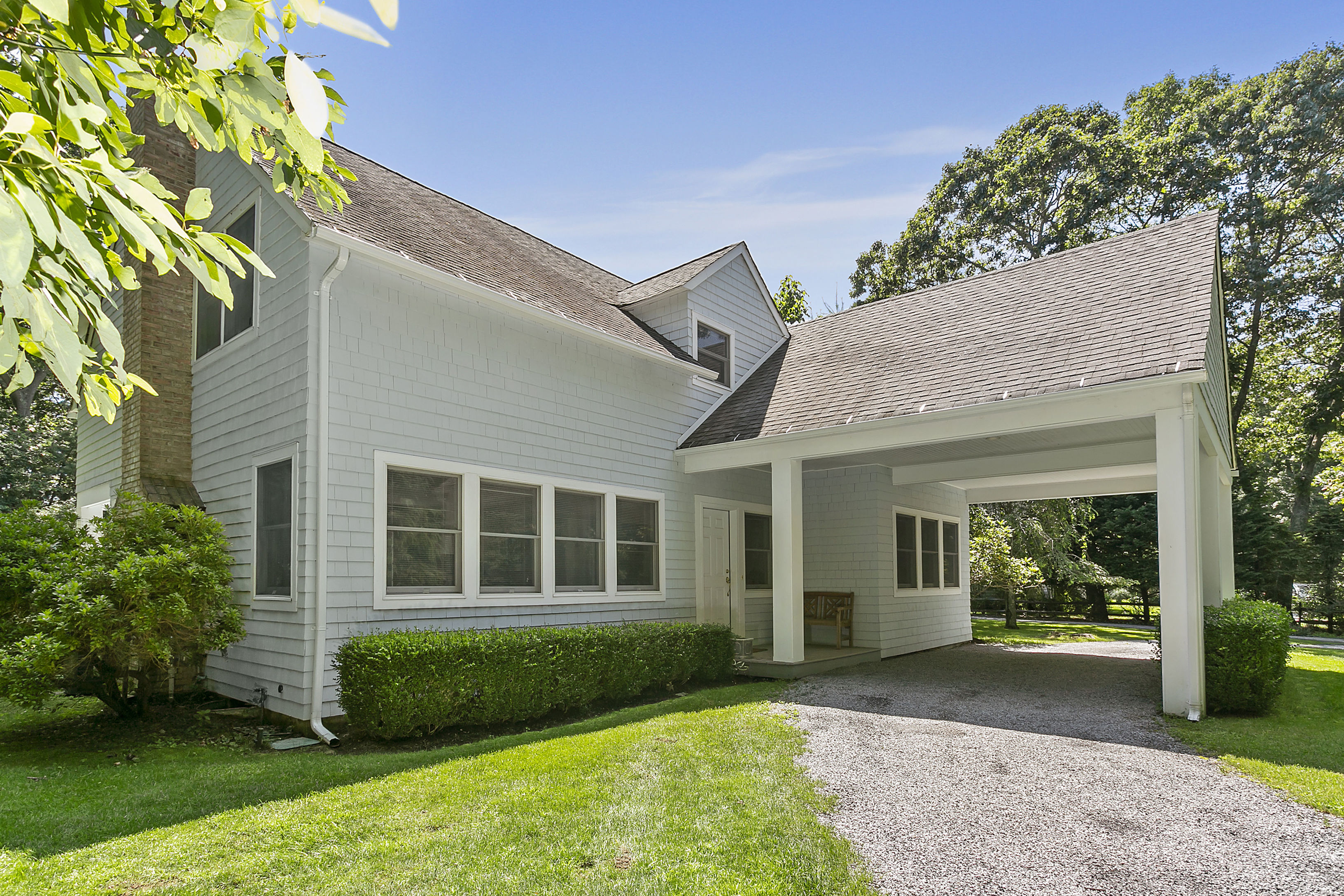 3 Holly Pl in East Hampton | Out East