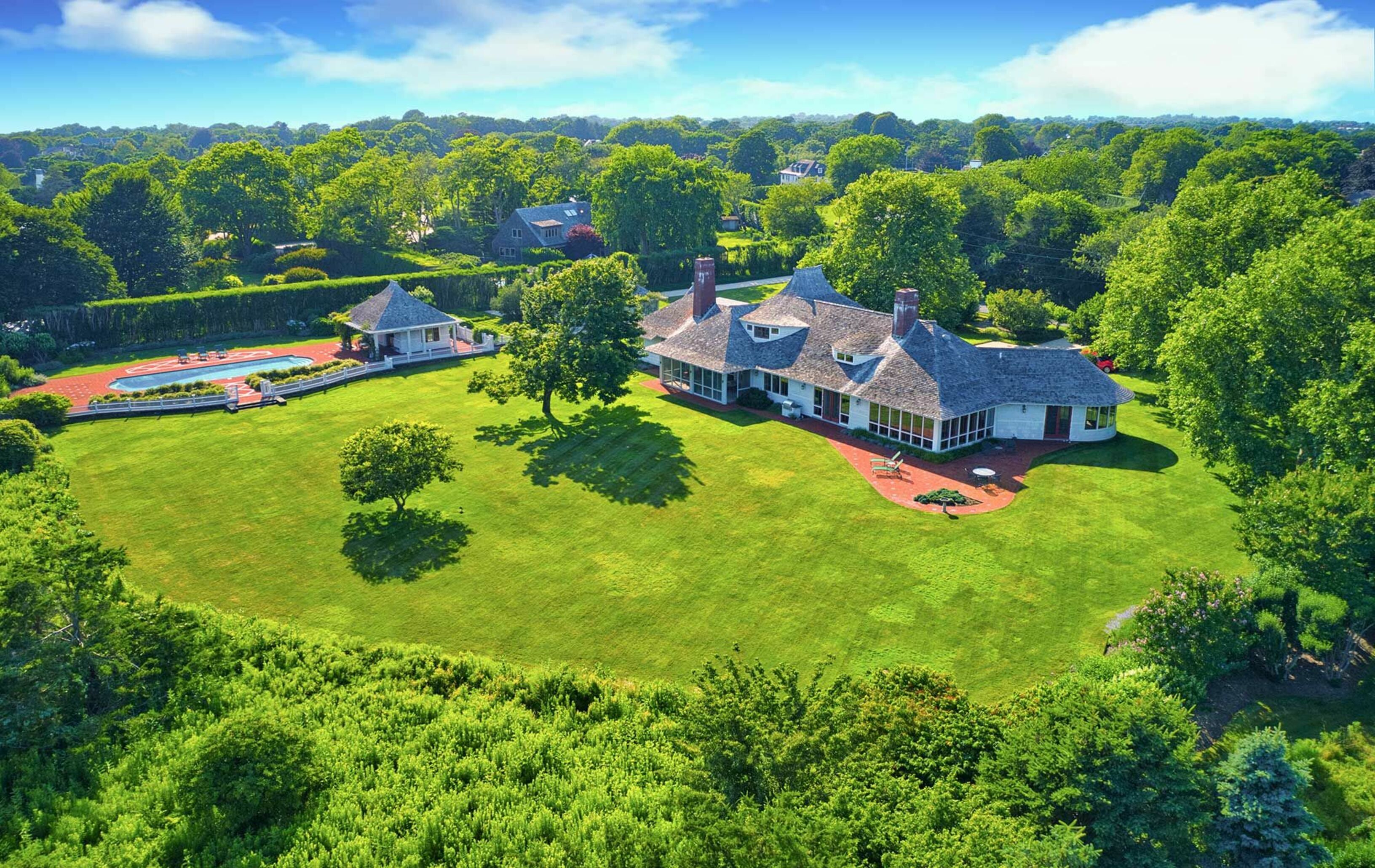 111 Quimby Ln in Bridgehampton Out East