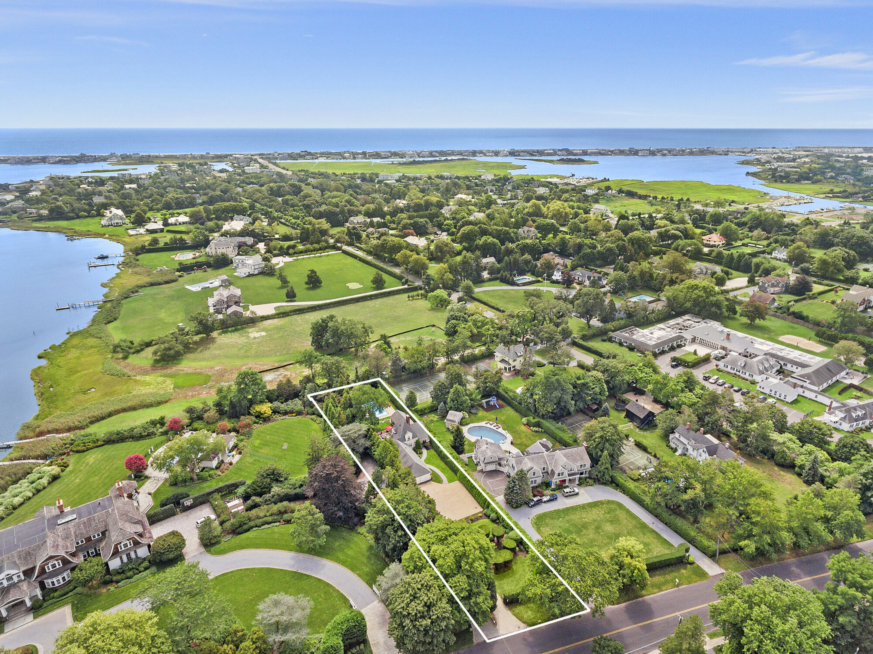 283 Main St in Westhampton Beach Out East