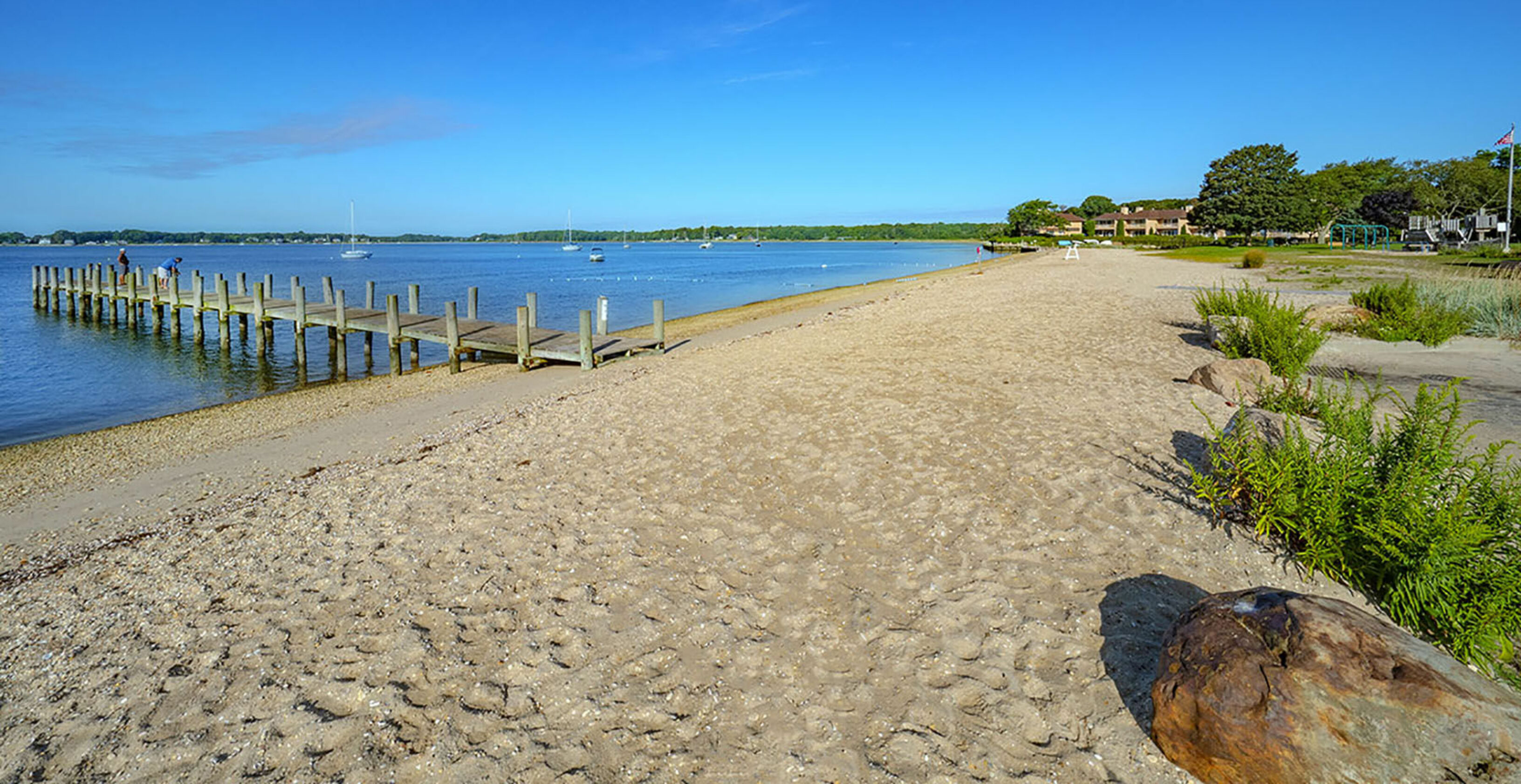 172 5th St in Greenport Out East