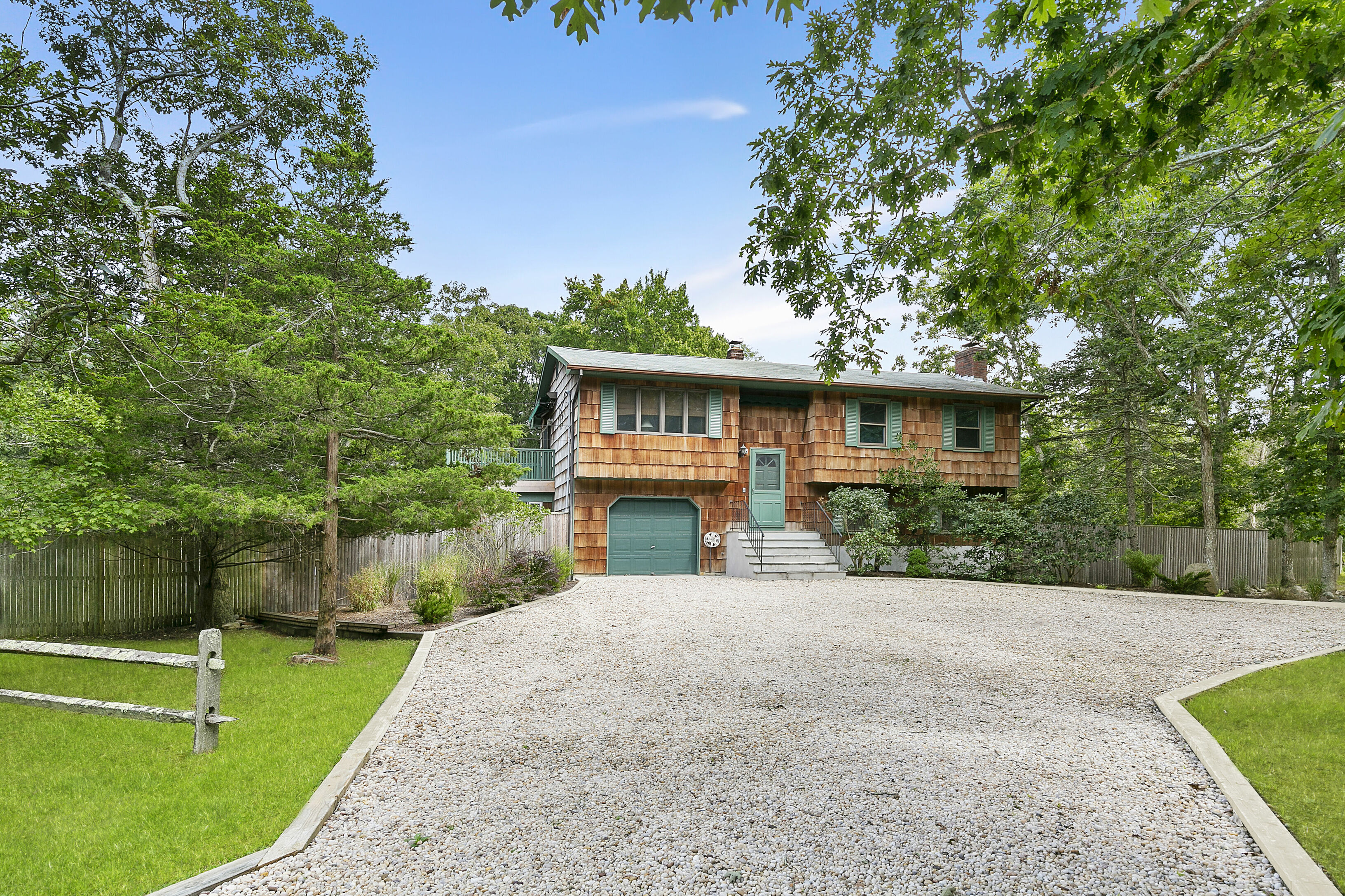 1 Kings Point Rd in East Hampton Out East