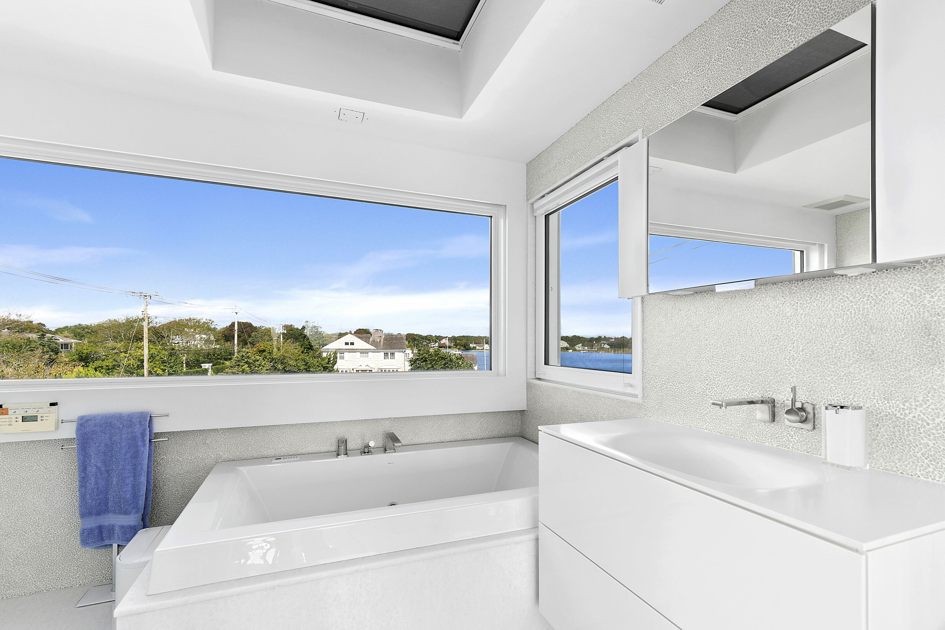 38 Beach Ln in Quogue Out East