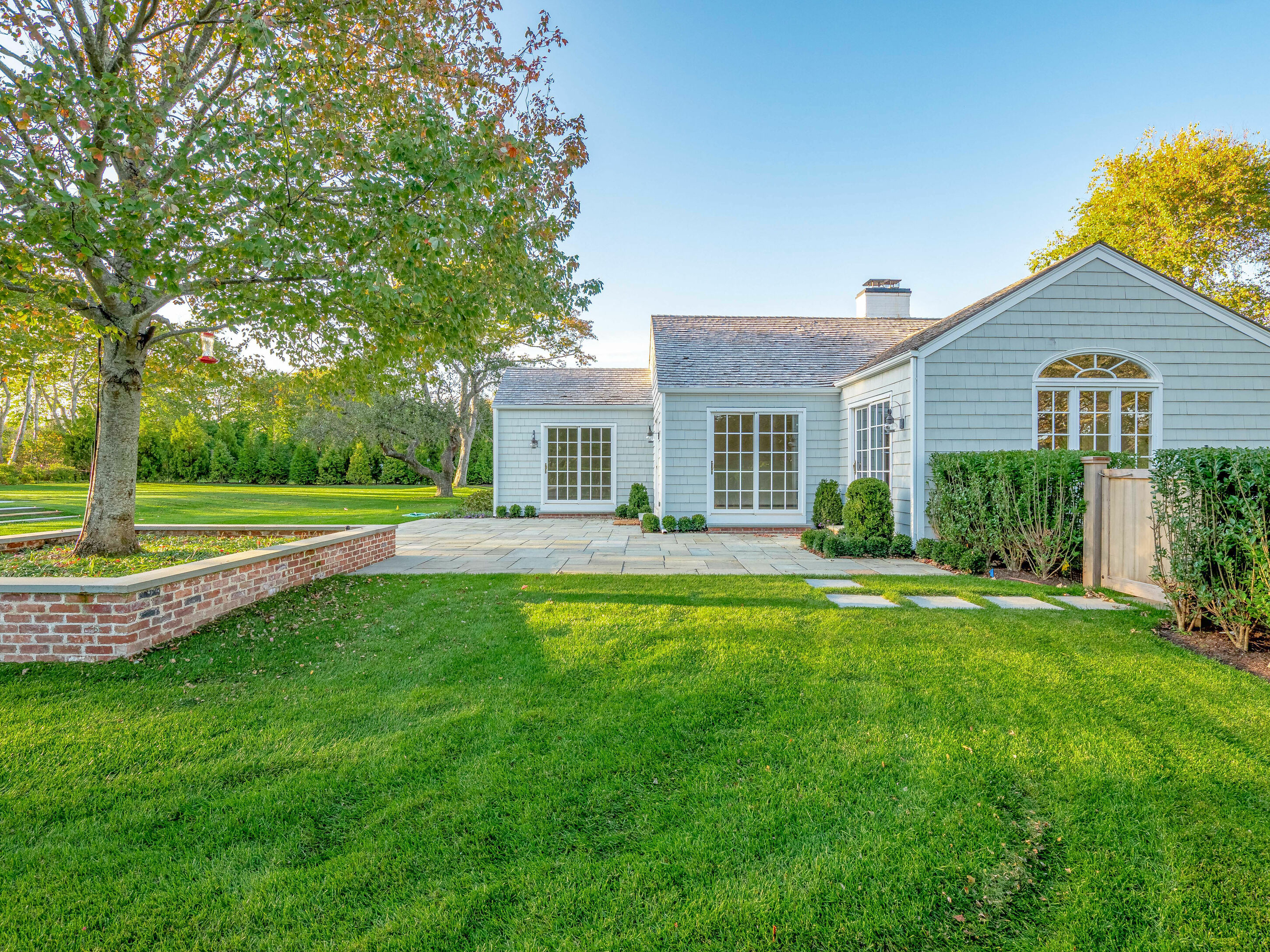 26 Windmill Ln in East Hampton Out East