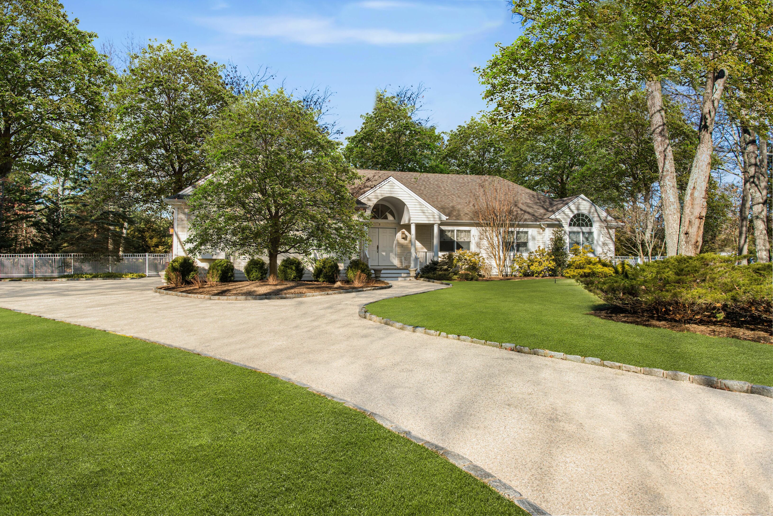 3 Old Fields Ln in Quogue Out East