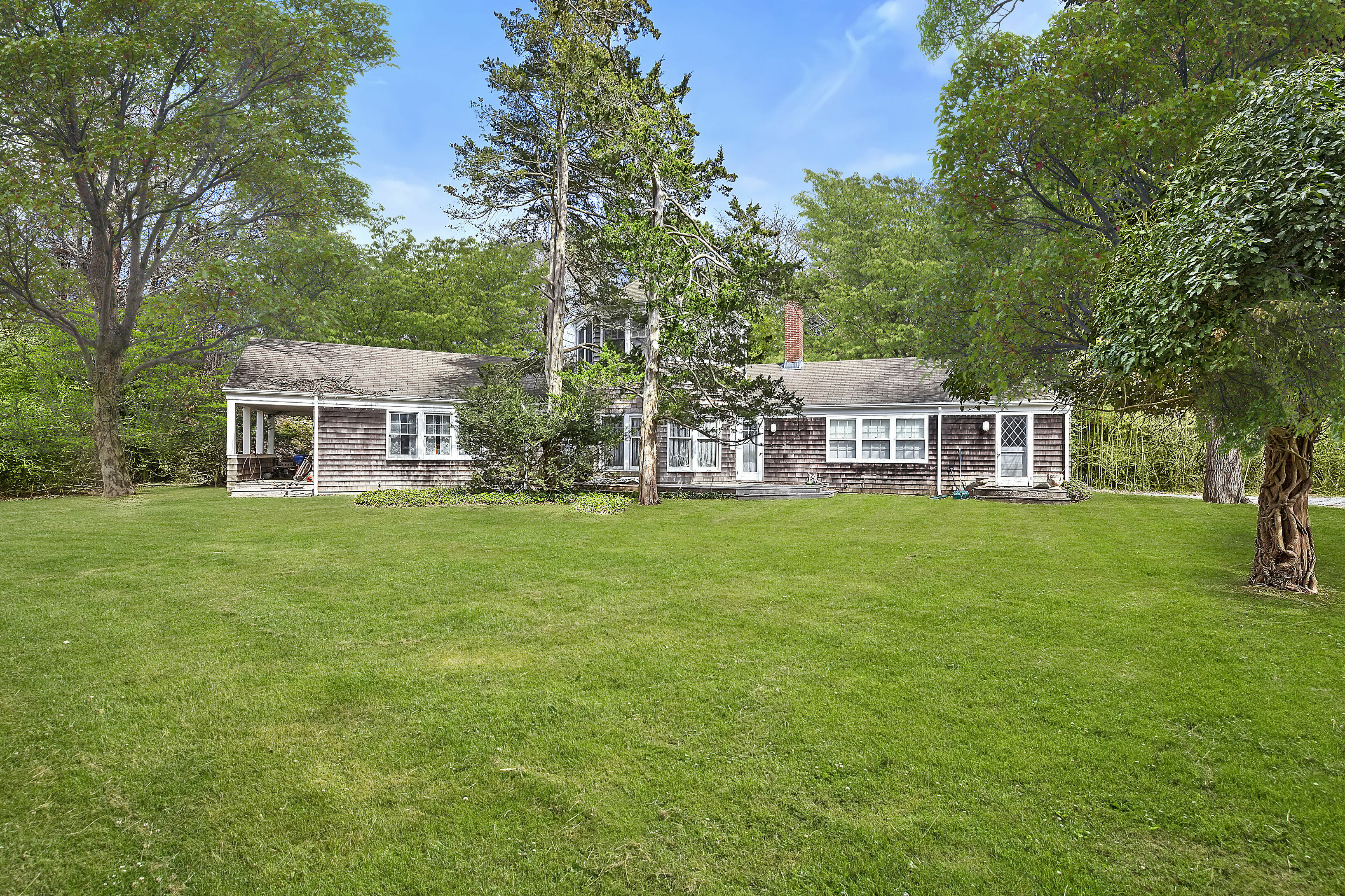 359 Further Ln in East Hampton Out East