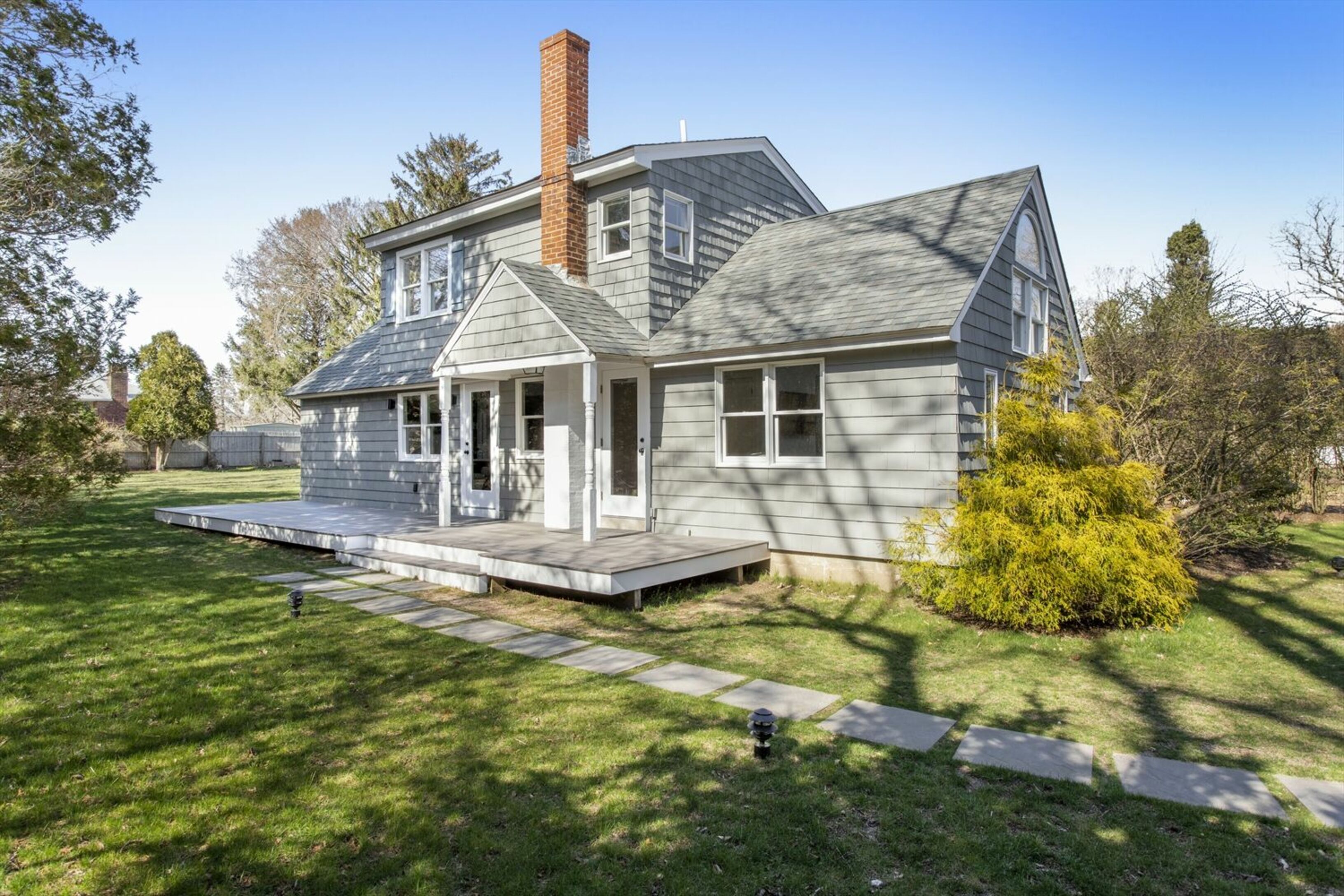 305 Main St in Amagansett Out East