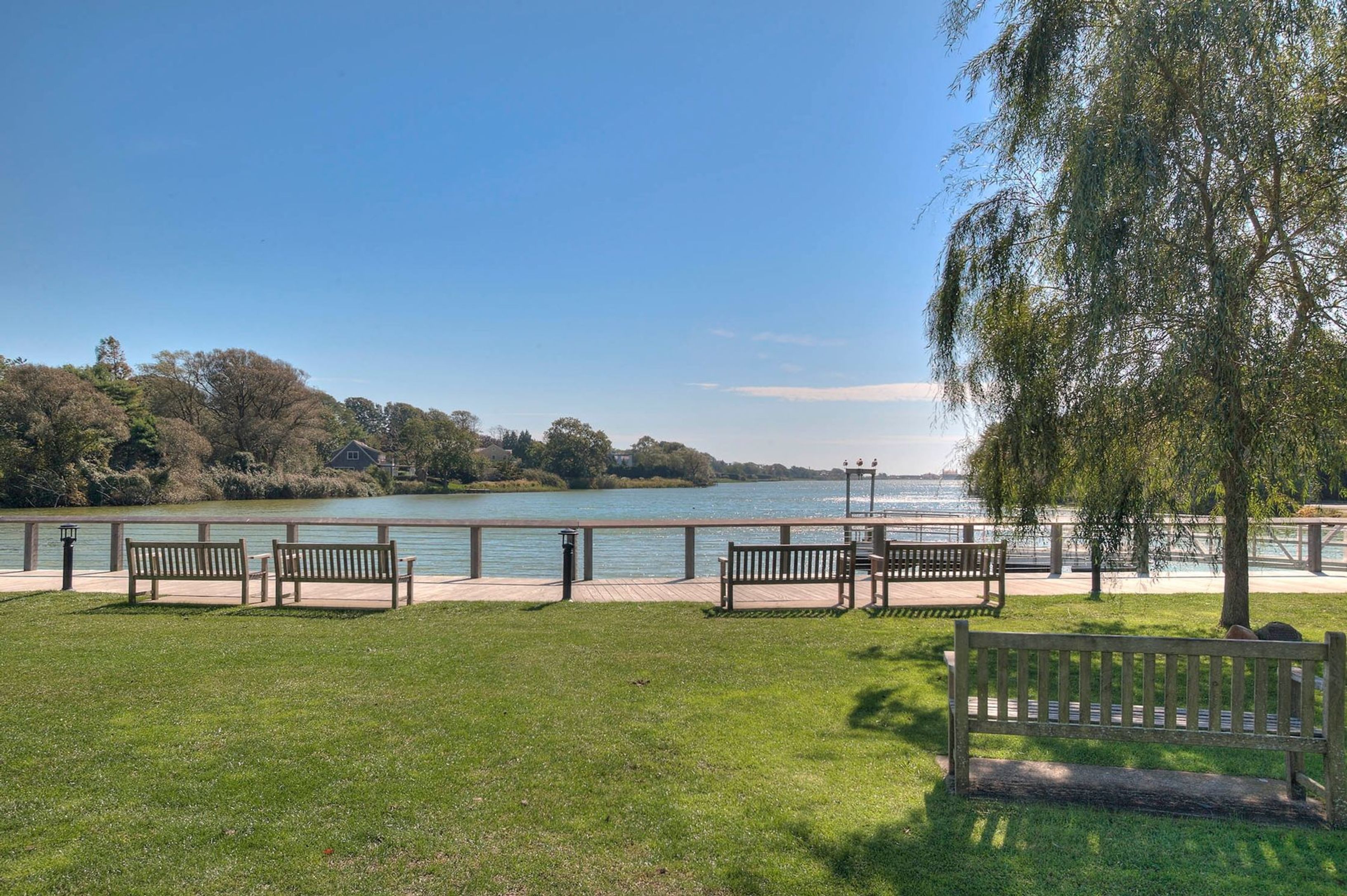 37 Pond Ln in Southampton Out East