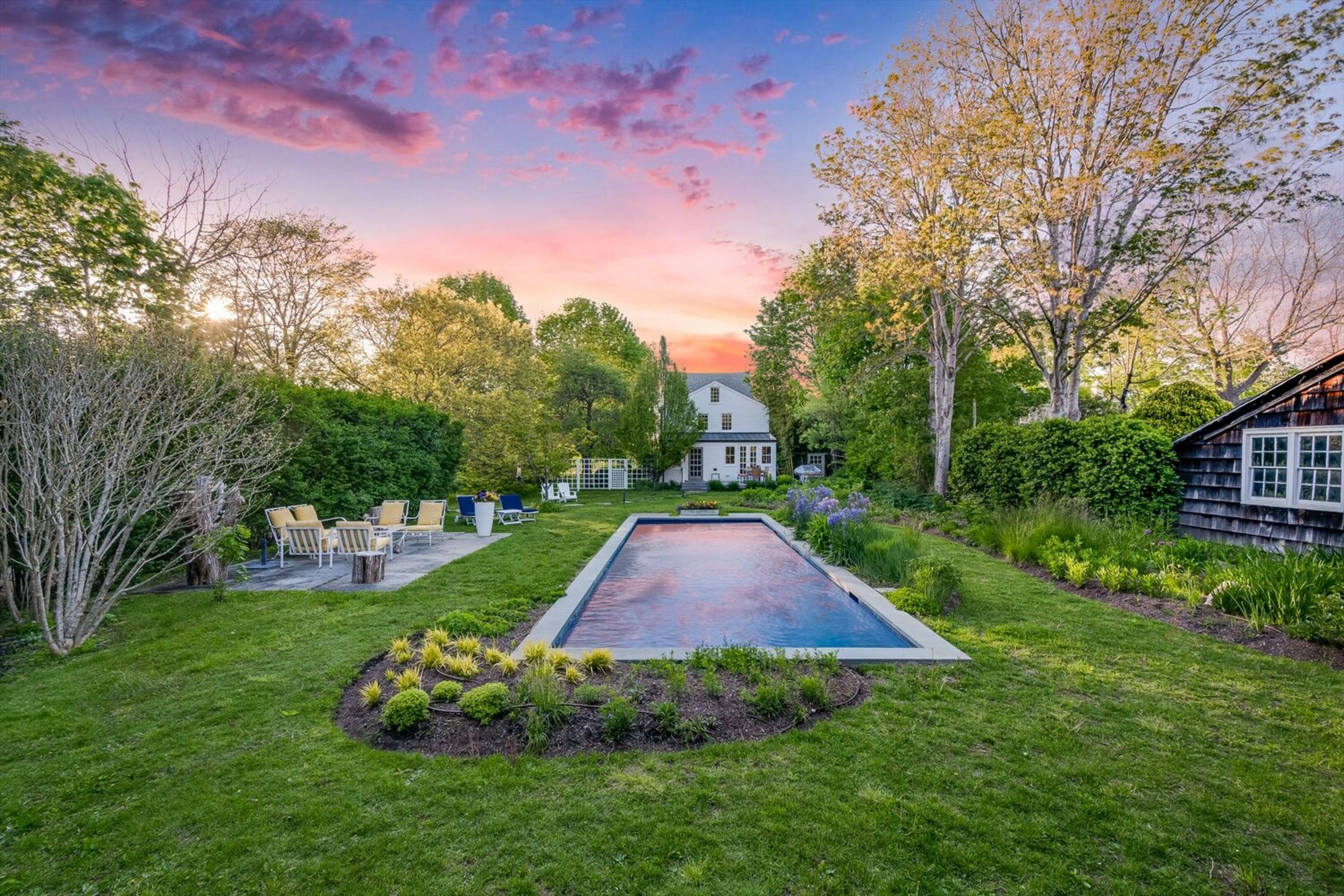 384 Main St in Amagansett Out East