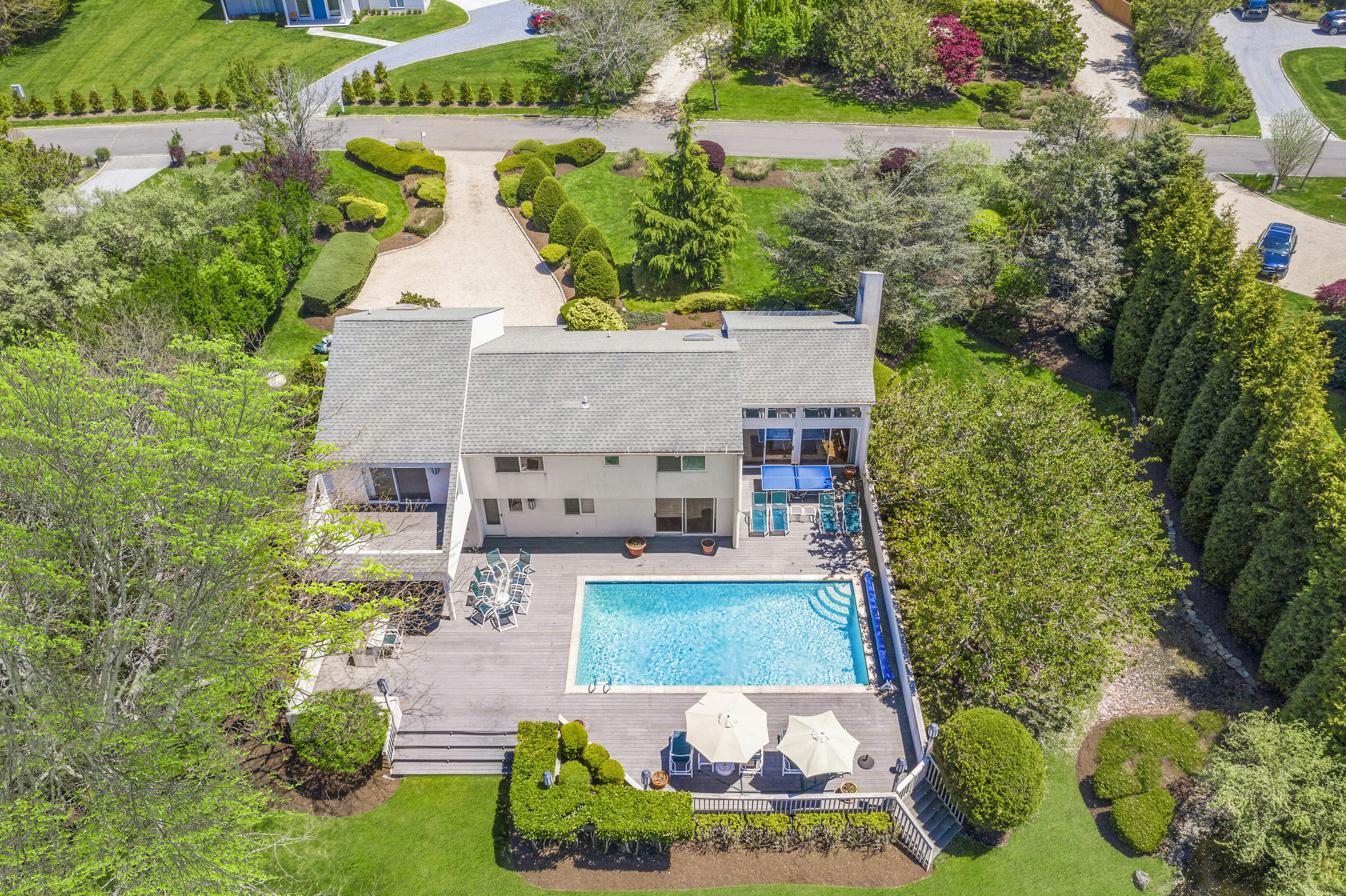 5 Watersedge Ct in Westhampton Beach Out East