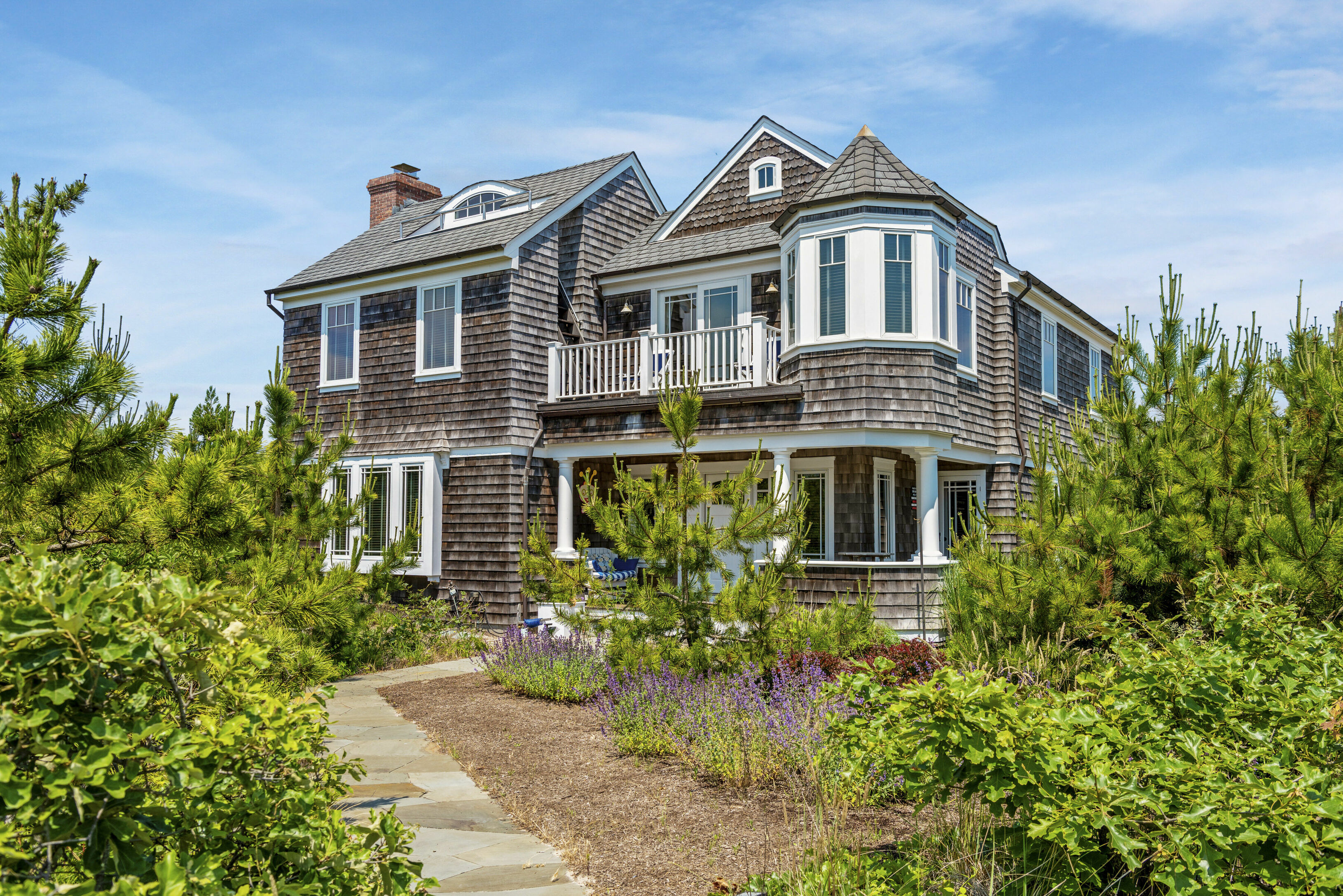 84 Hampton Ln in Amagansett Out East