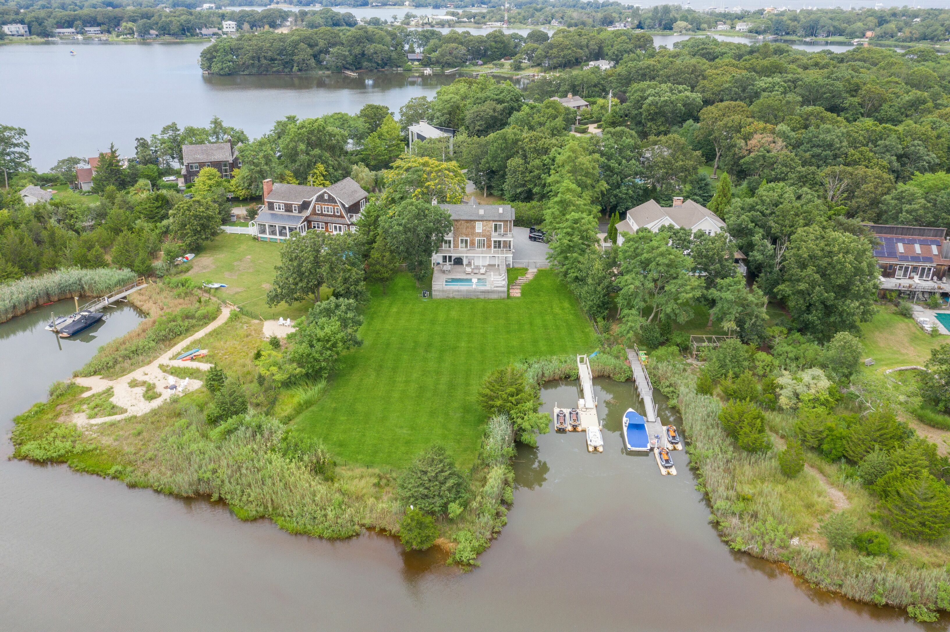 33 Morris Cove Ln in Sag Harbor Out East