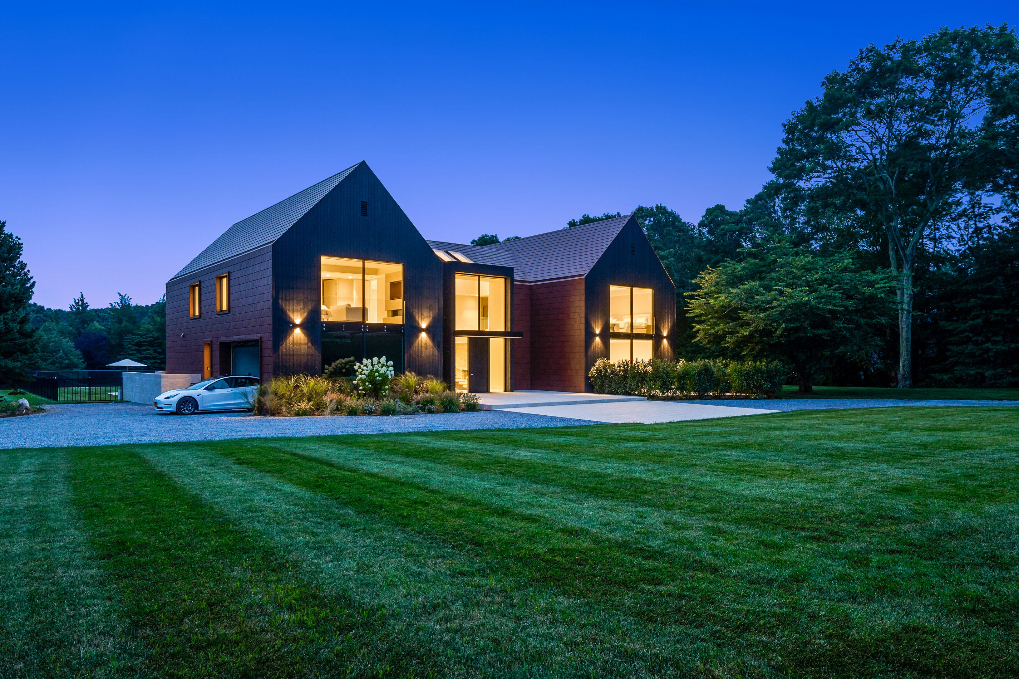 1041 Head Of Pond Rd in Water Mill Out East