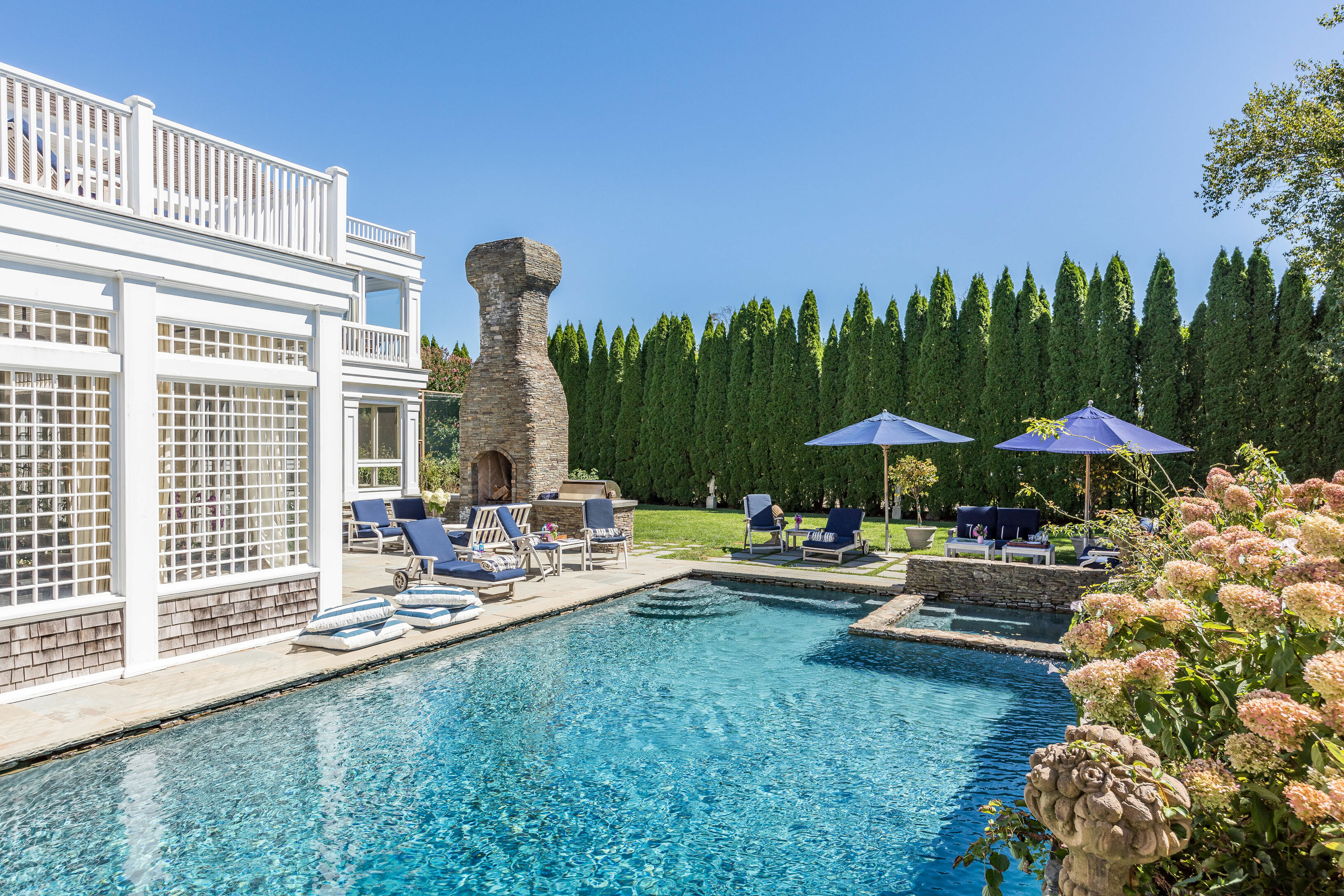 26 Wainscott Main St in Wainscott Out East