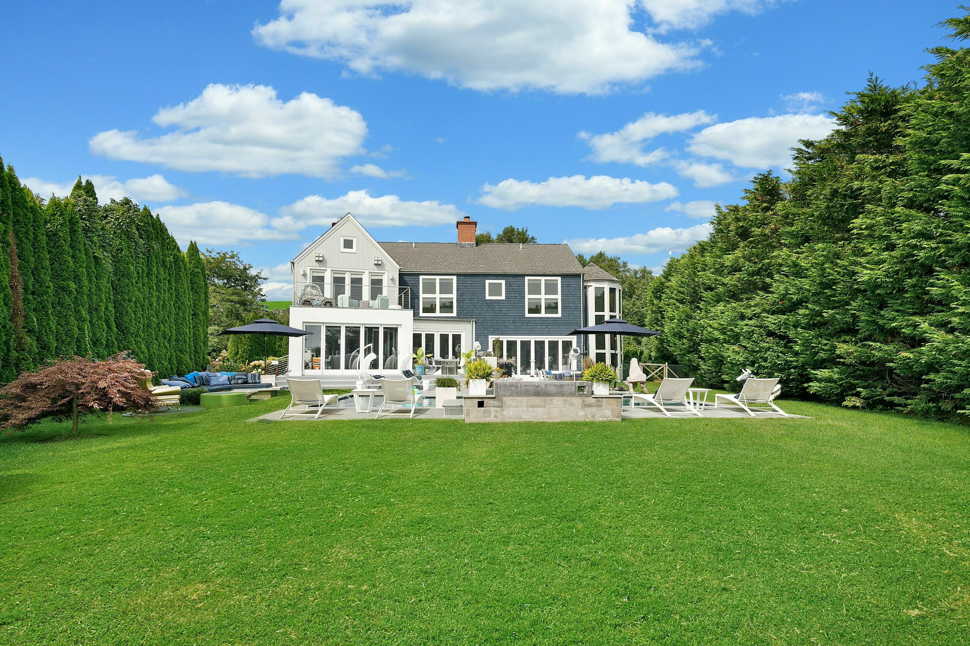 18 Osborne Farm Ln in Wainscott Out East