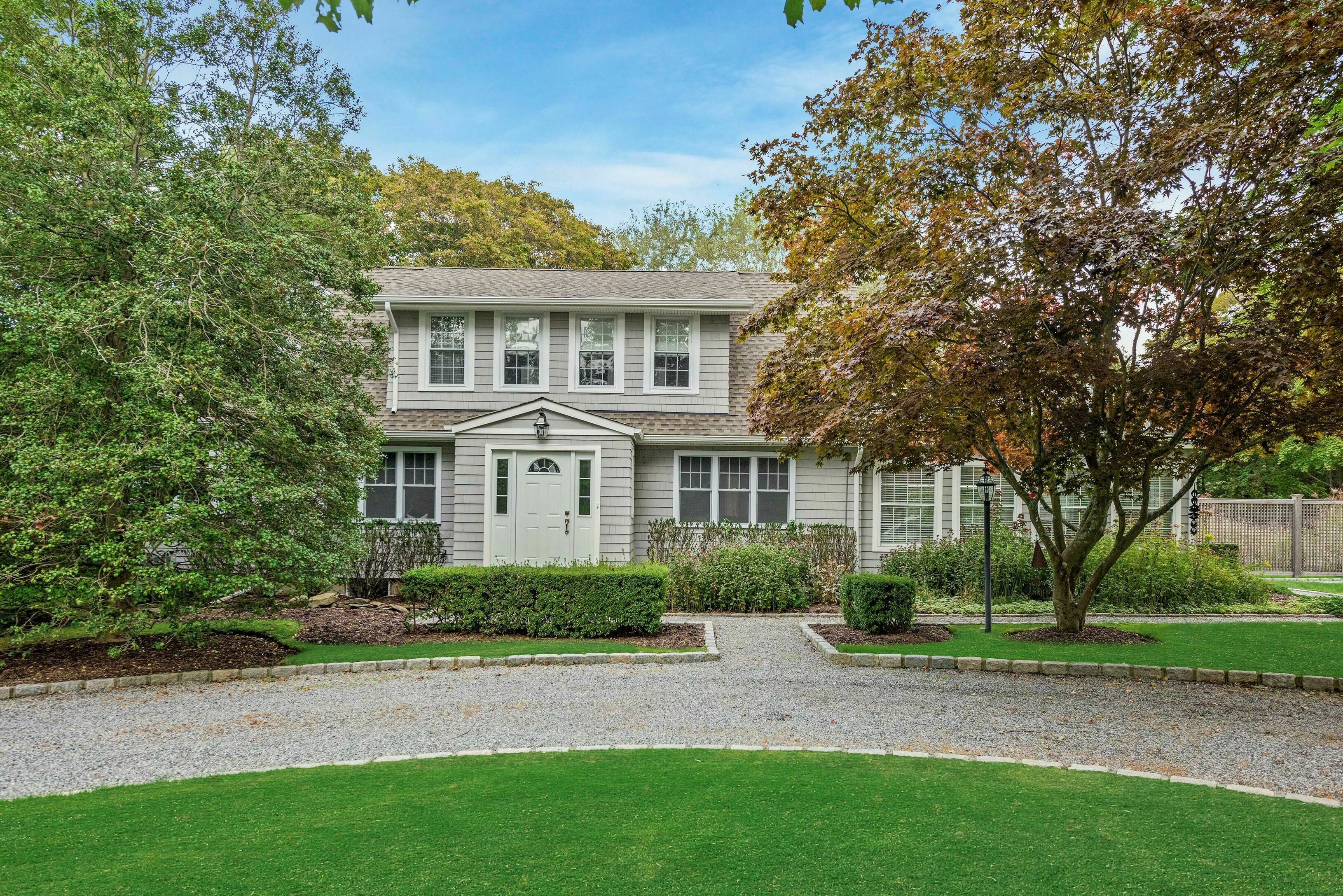 154 South Rd in Westhampton Out East