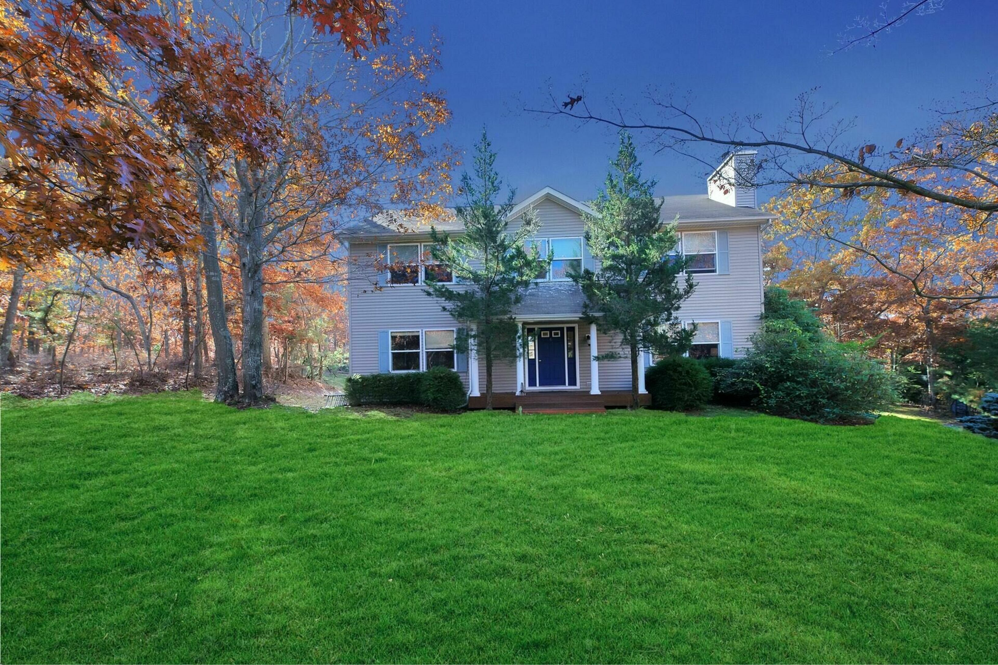 6 Red Creek Cir in Hampton Bays Out East