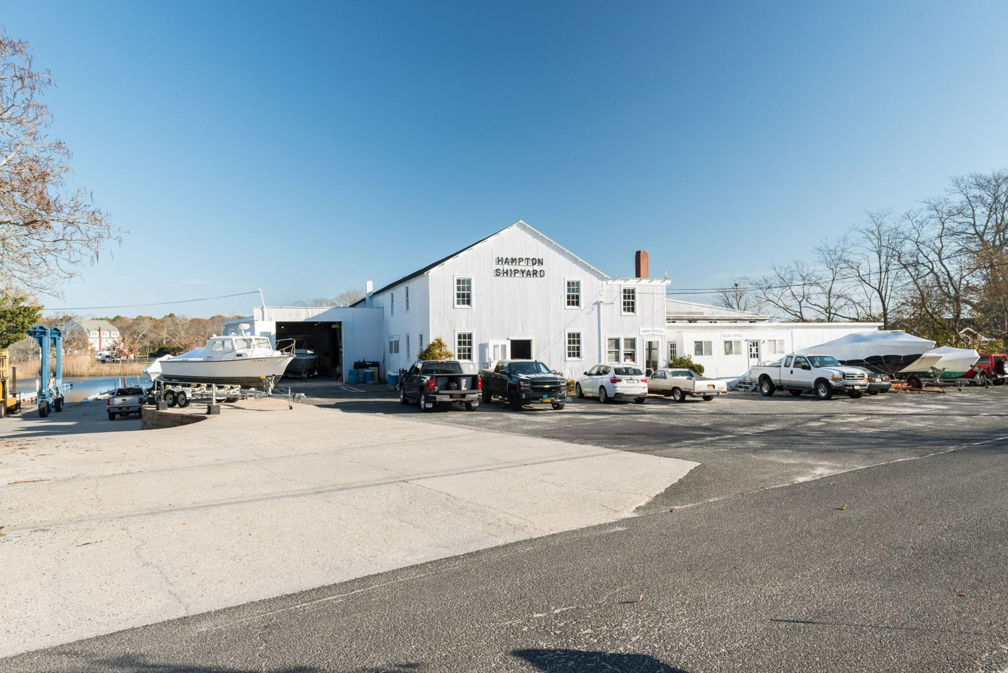 7 Carter Ln, East Quogue, New York 11942 in East Quogue Out East