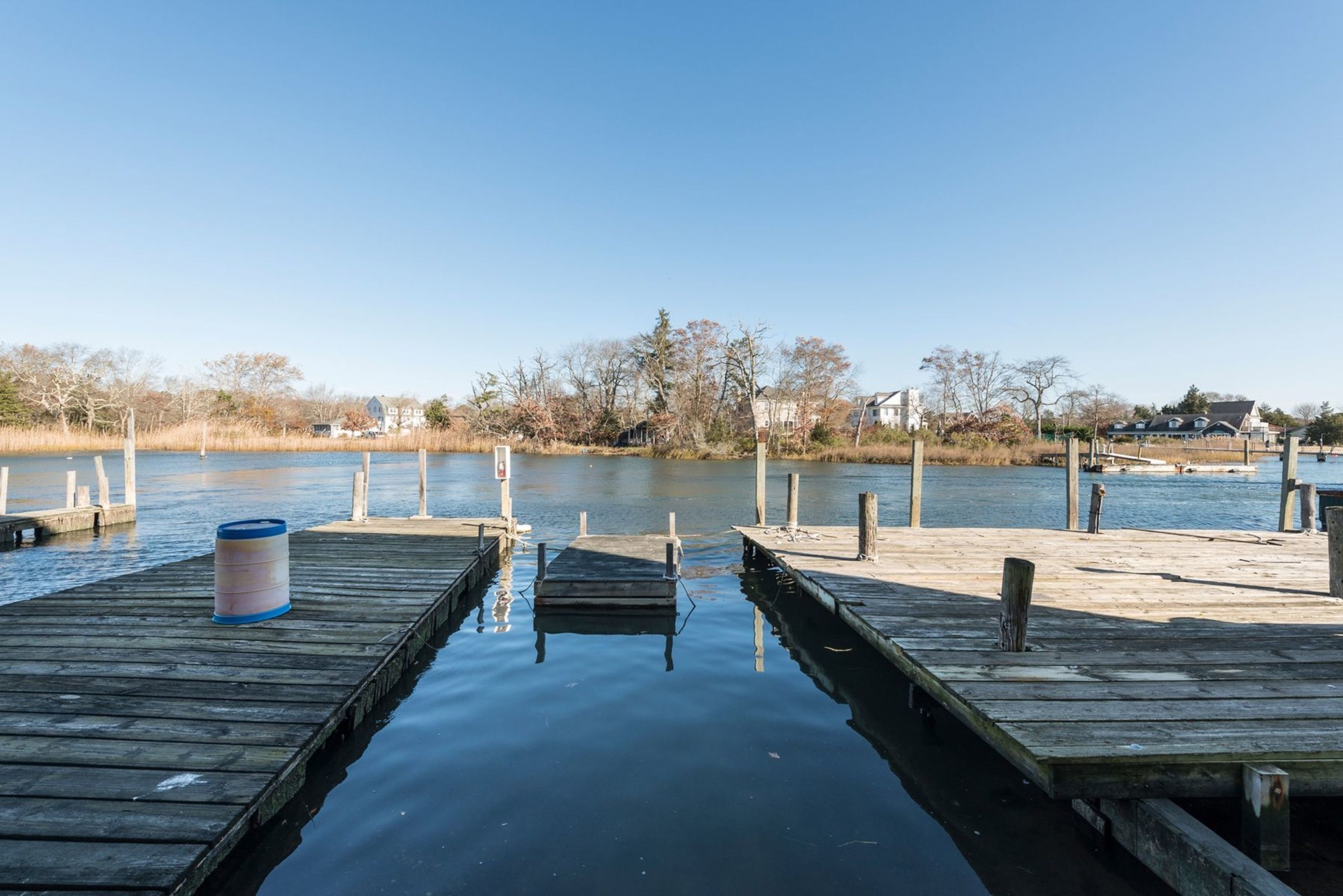 7 Carter Ln, East Quogue, New York 11942 in East Quogue Out East