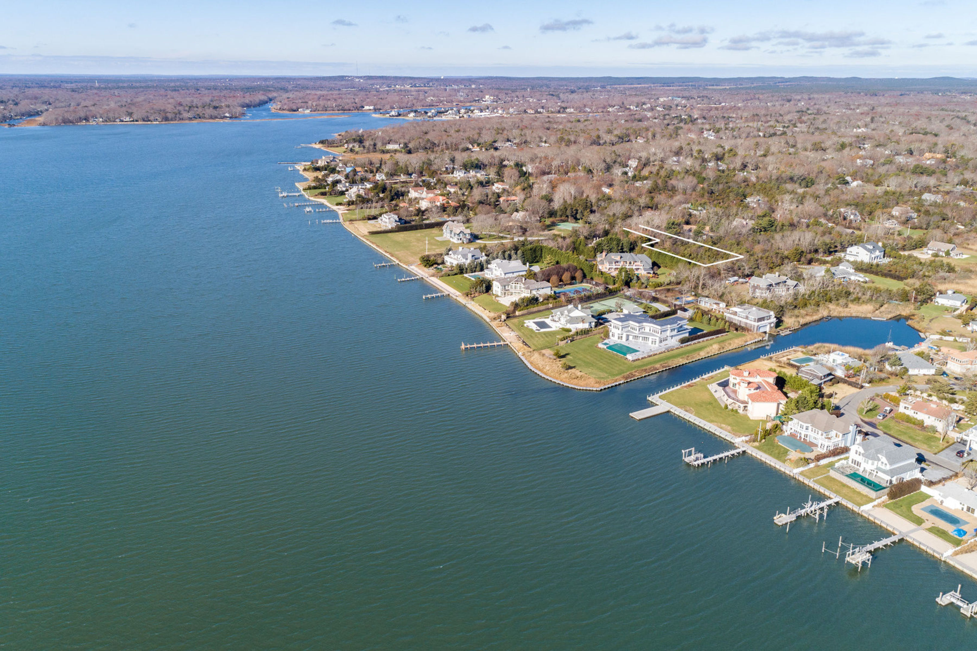 34a Remsen Ln in Remsenburg Out East