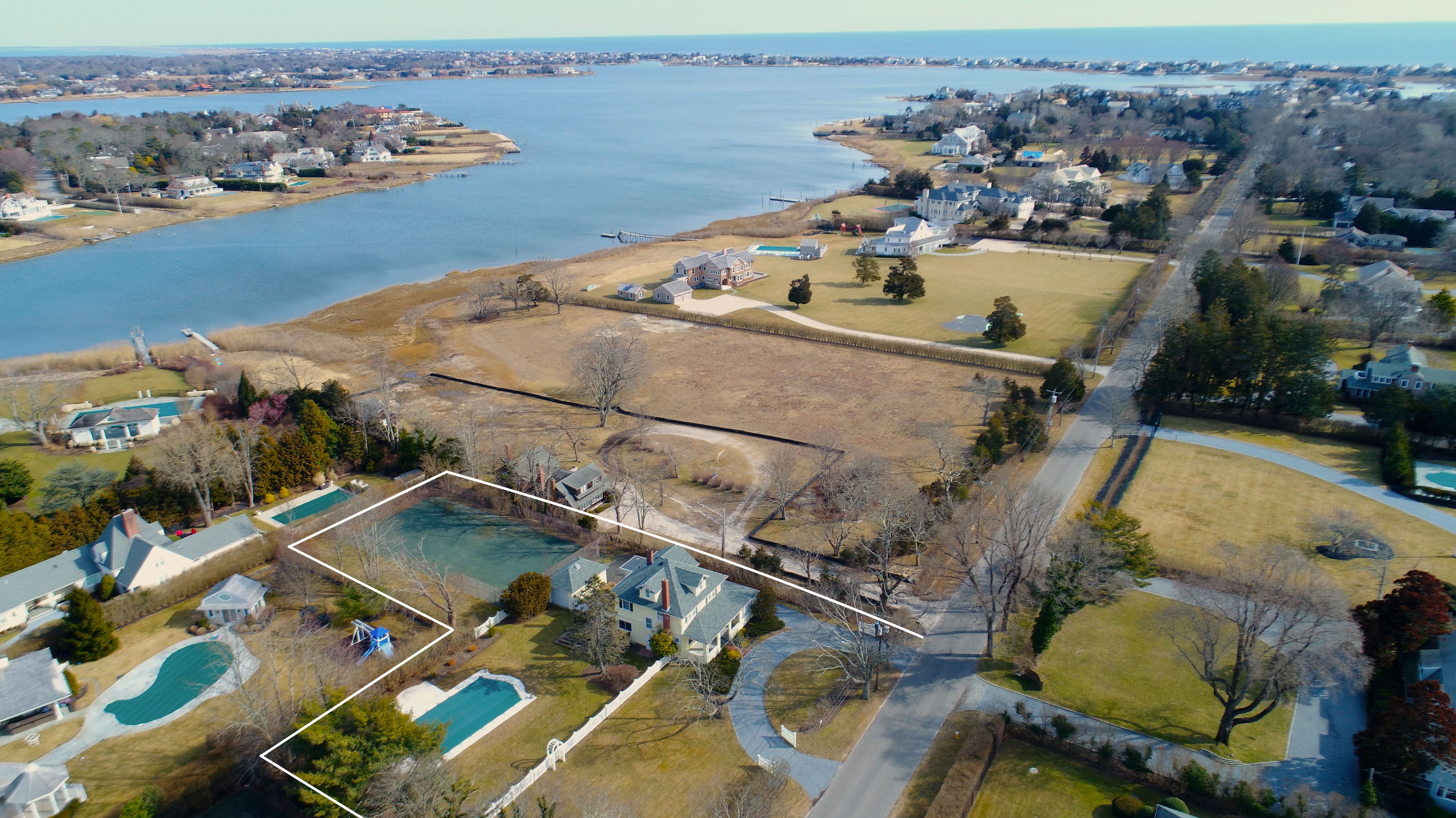 16 Seafield Ln in Westhampton Beach Out East