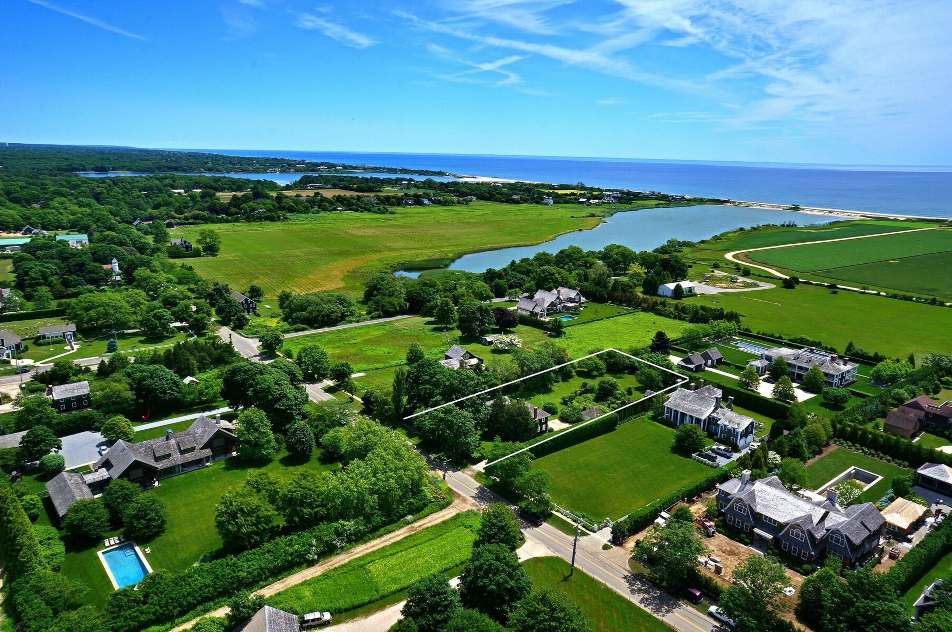 30 Wainscott Main St in Wainscott Out East