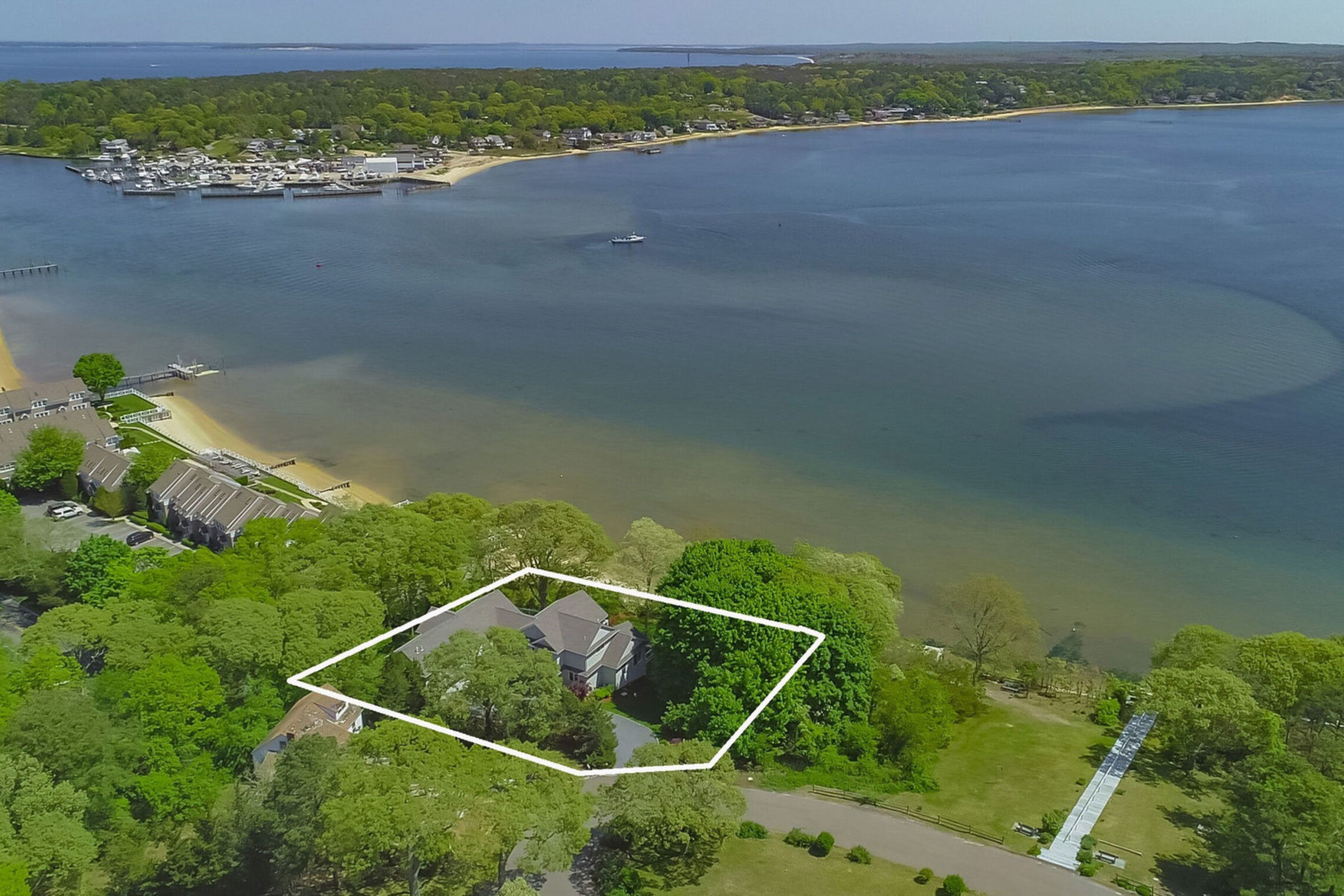 11 Bayview Dr in Hampton Bays Out East