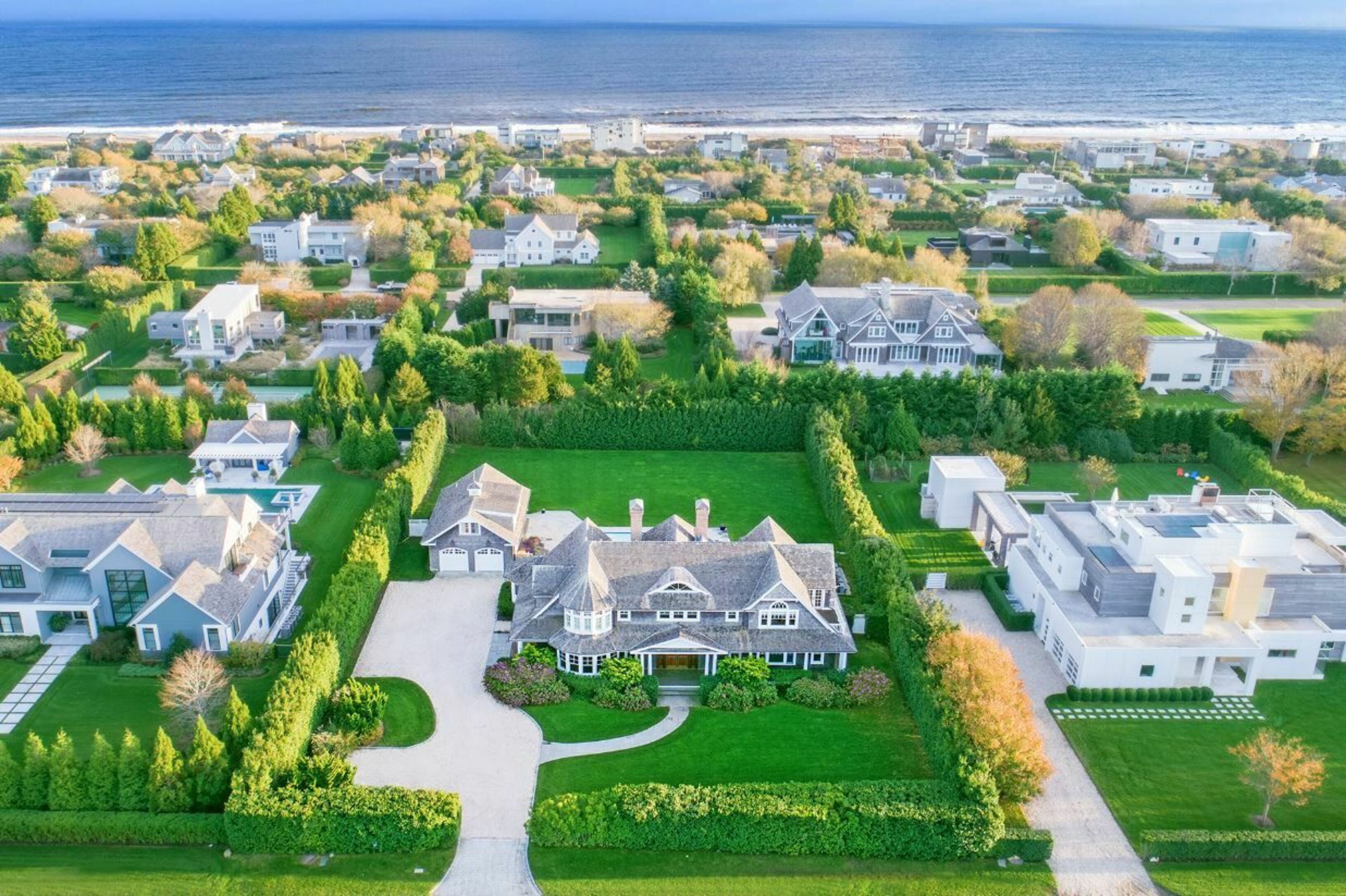 99 Meadowlark Ln in Bridgehampton Out East