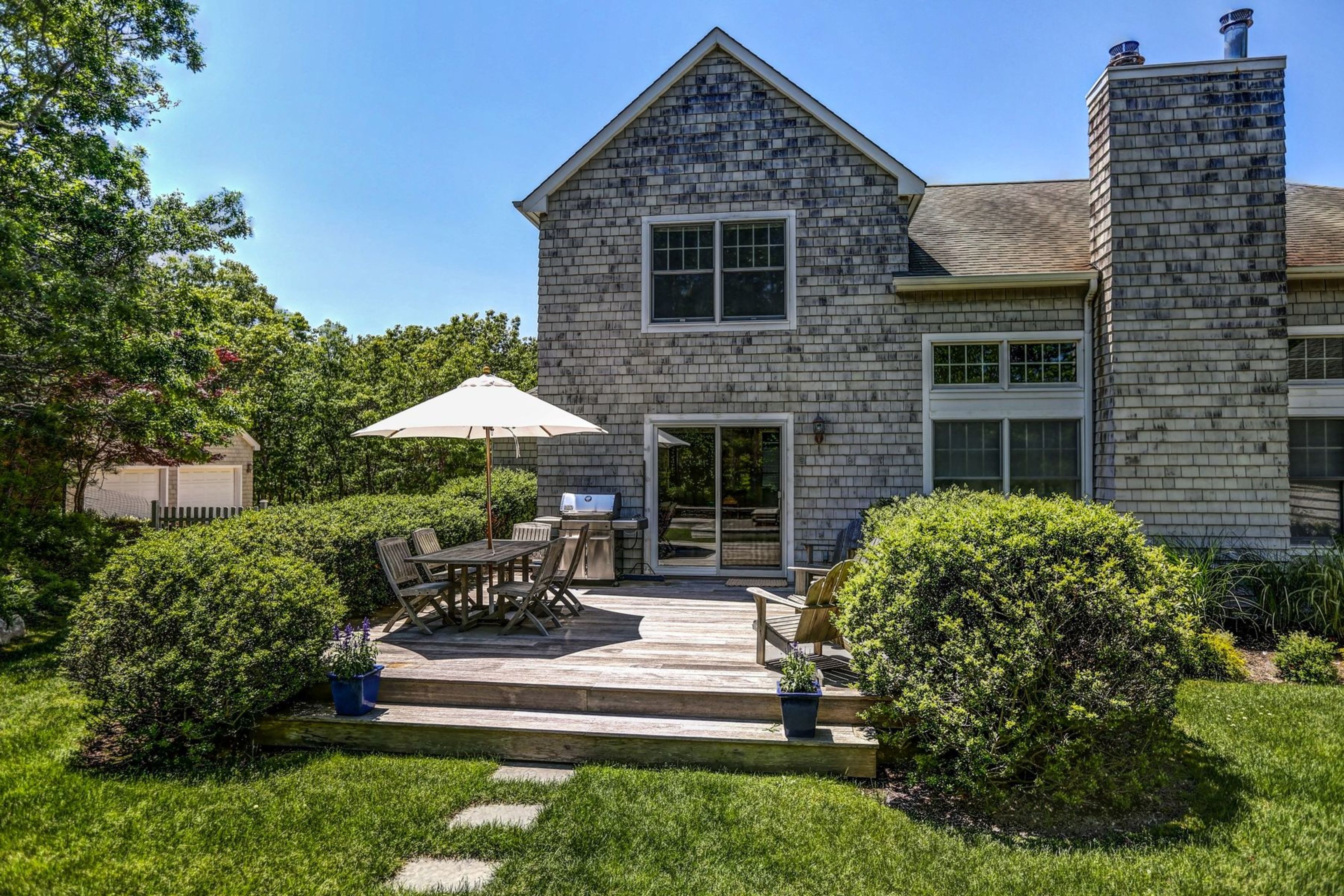 504 Wainscott Northwest Rd in Wainscott Out East