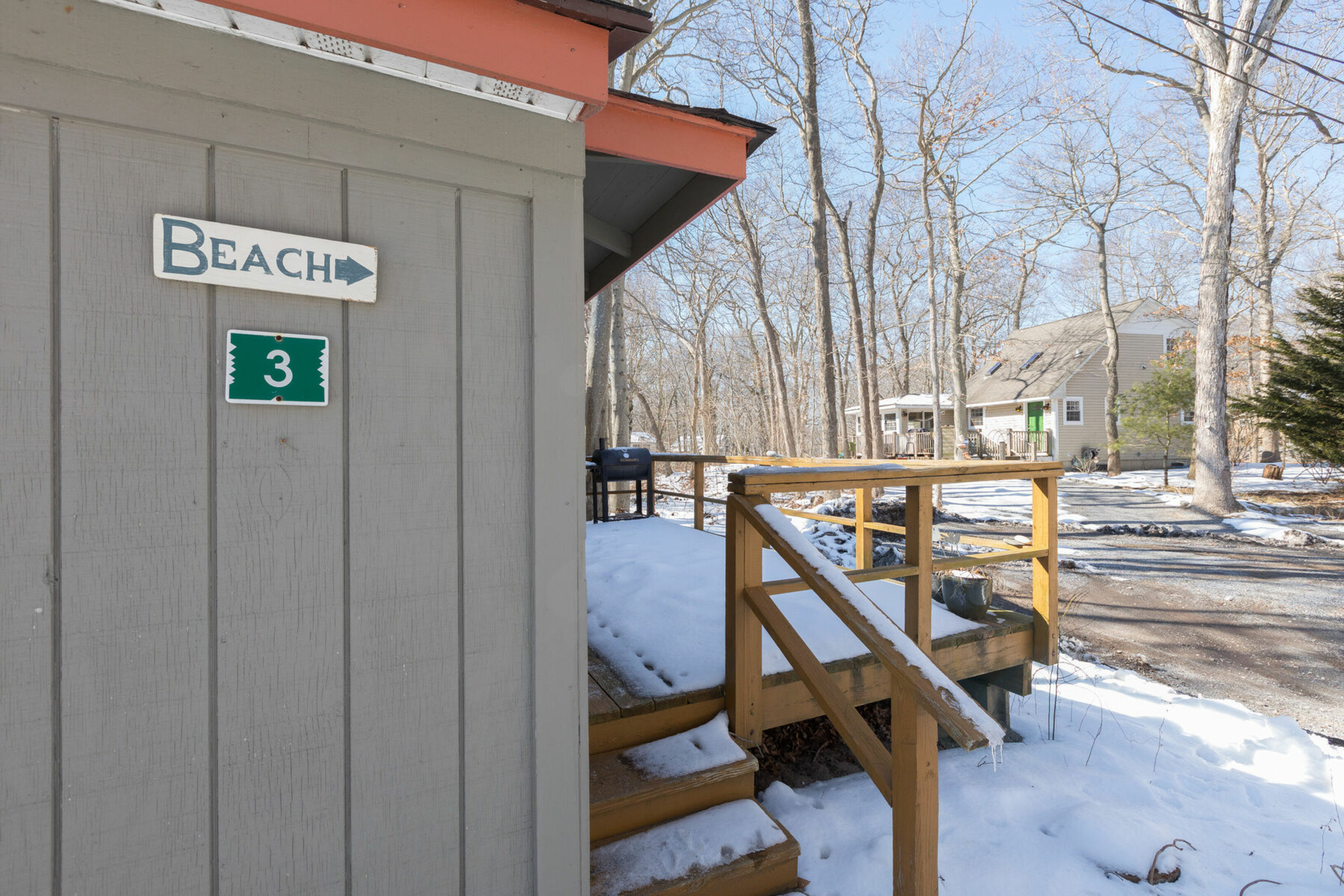 Property in Baiting Hollow Out East